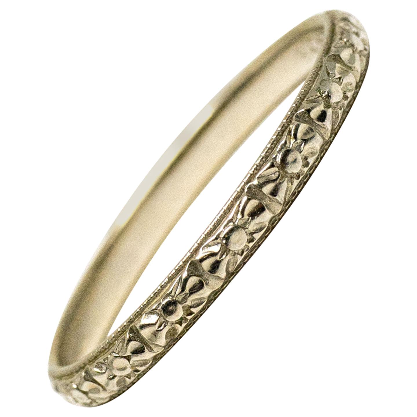 18 Karat Edwardian Engraved Wedding Band, circa 1910s