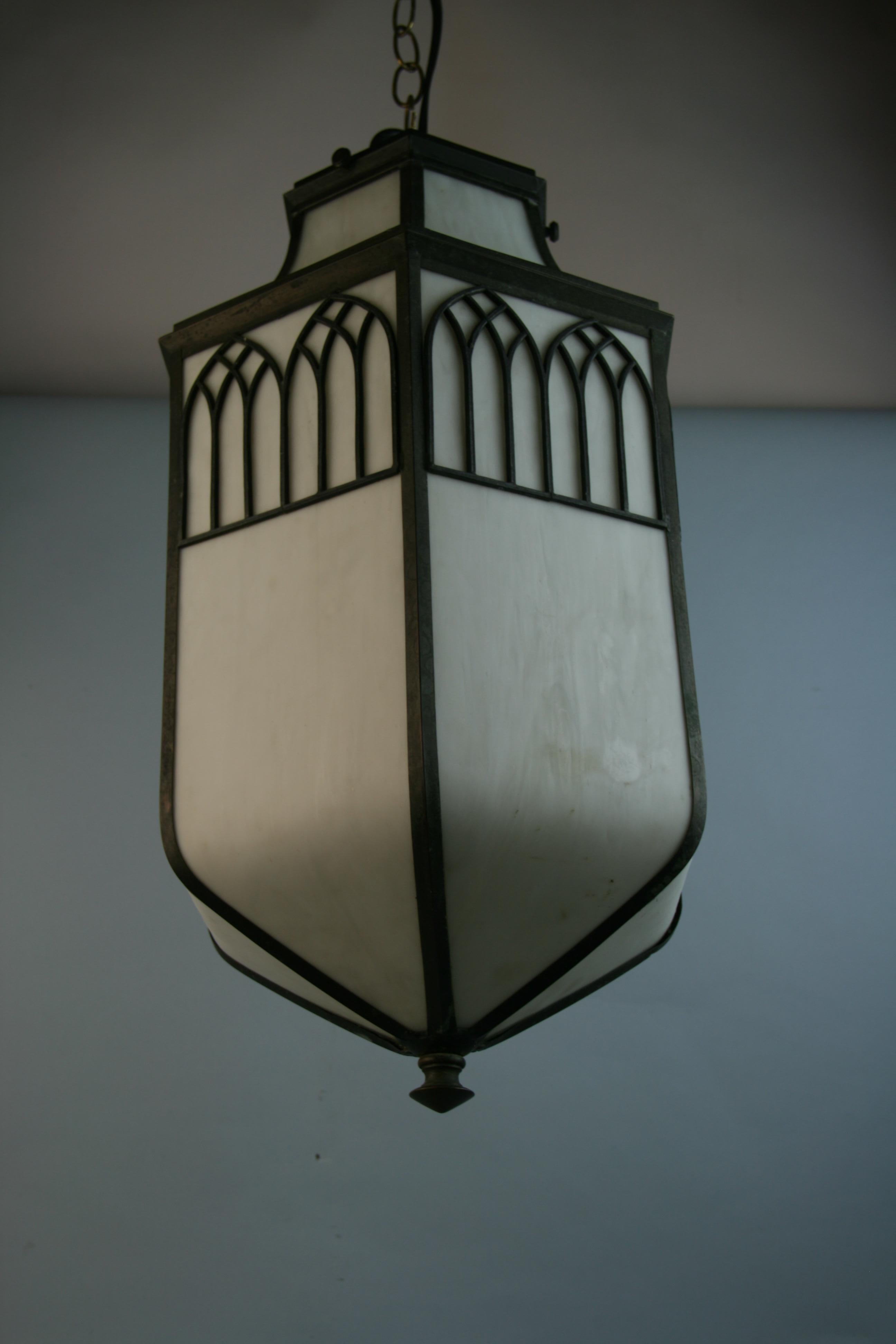 Lanterna di vetro piegata sovradimensionata del 1910 circa in vendita 4