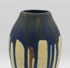 Circa 1912-21 Jarrón Shadow Ware de Peters and Reed Pottery