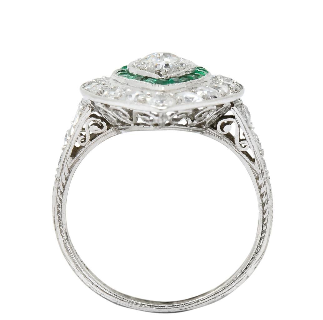 Edwardian 2.95 Carat Diamond Emerald Platinum Dinner Ring, circa 1915 2