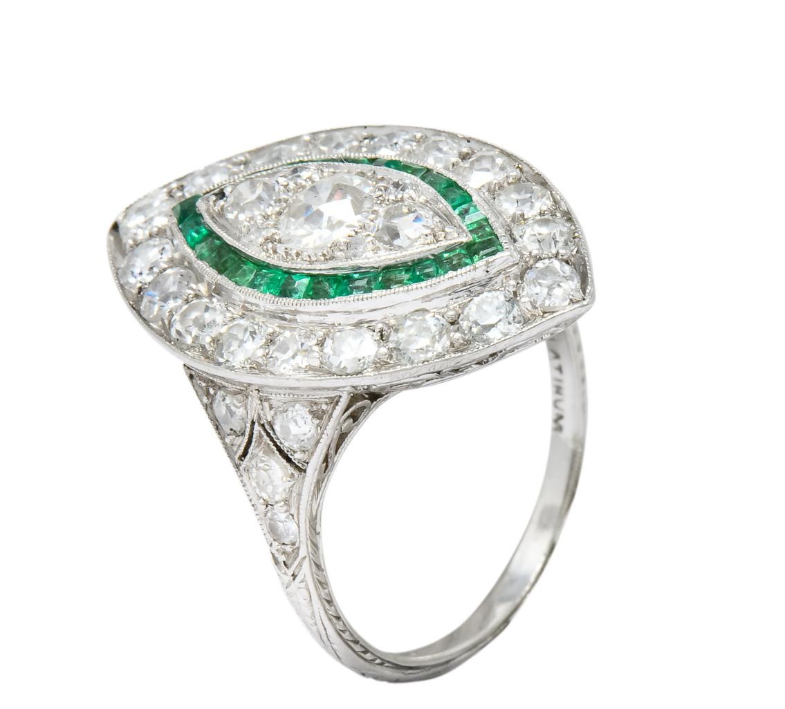 Edwardian 2.95 Carat Diamond Emerald Platinum Dinner Ring, circa 1915 3