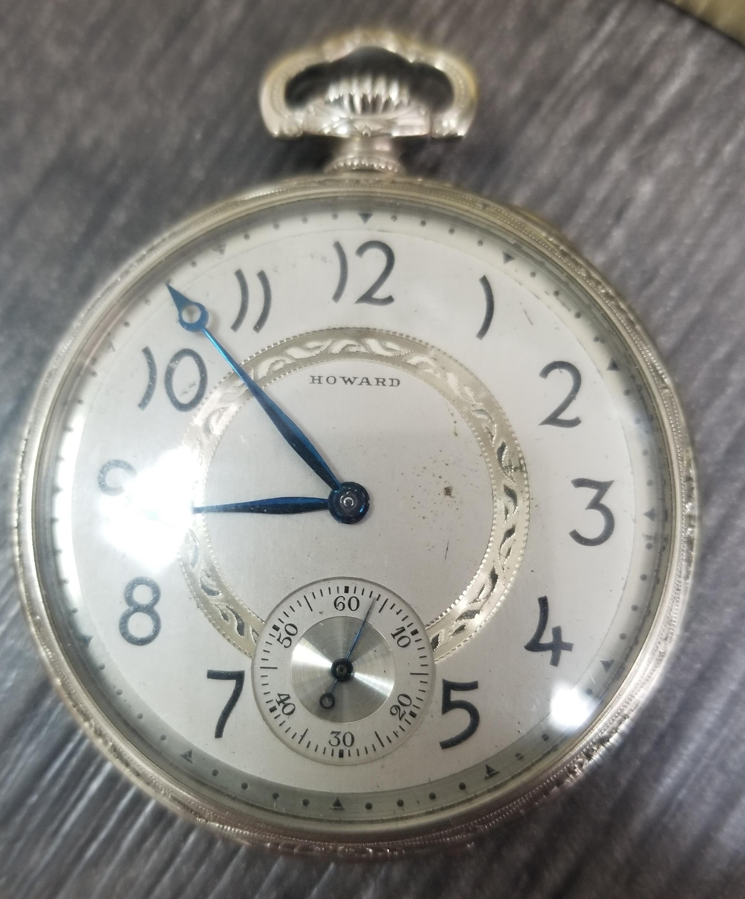 Mechanical hand winding - White Gold Plated
Brand: E. Howard Temperature Keystone Extra White Gold plated
Model: 	pocket watch 
Gender: 	Men
Period: 	1901-1949
Movement: 	Mechanical hand winding
Case material: 	White Gold Plated
Case   #