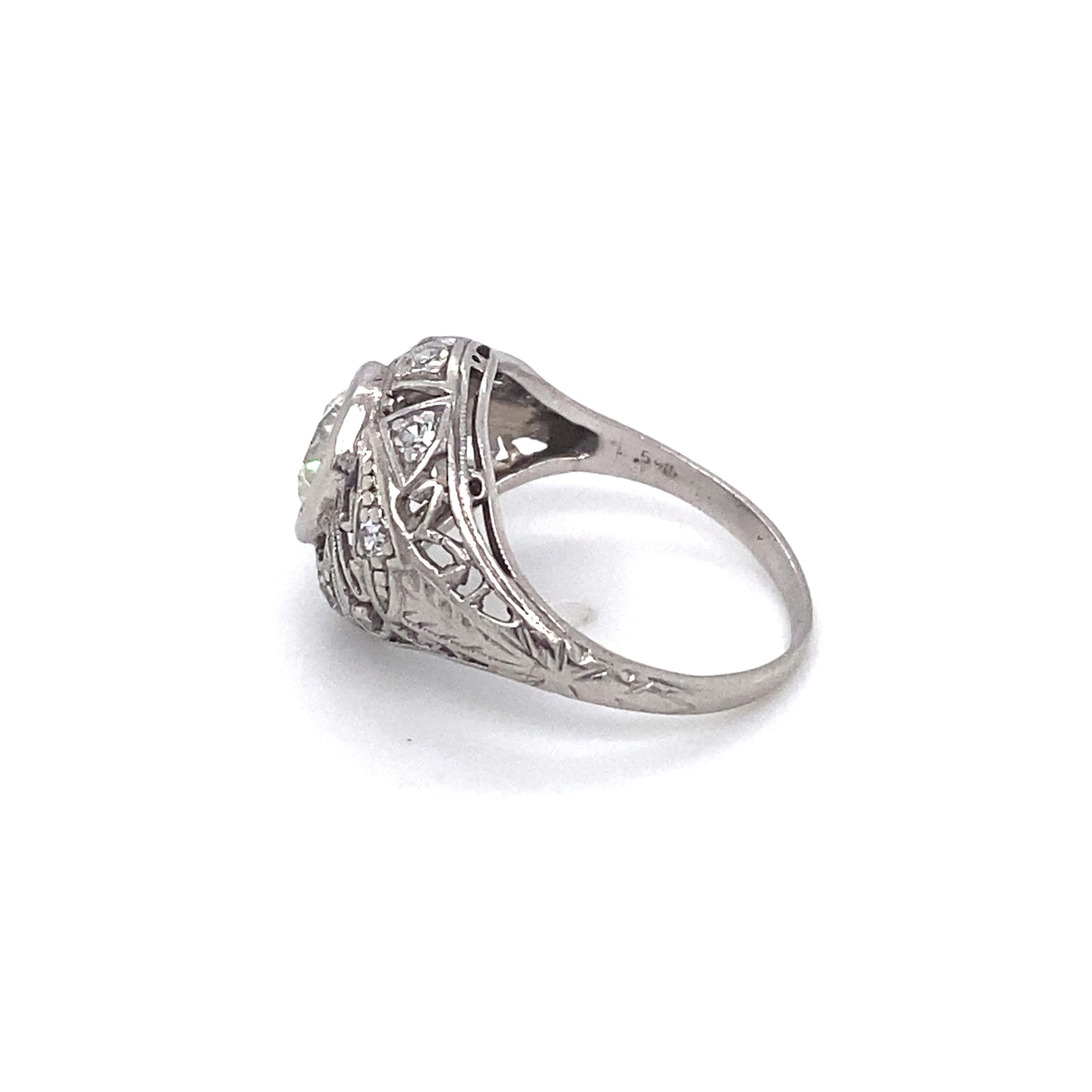 Women's or Men's Circa 1920 Art Deco 0.93 Carat Diamond Ring, Platinum For Sale