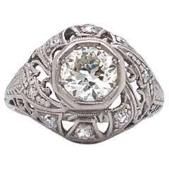 Antique Circa 1920 Art Deco 0.93 Carat Diamond Ring, Platinum