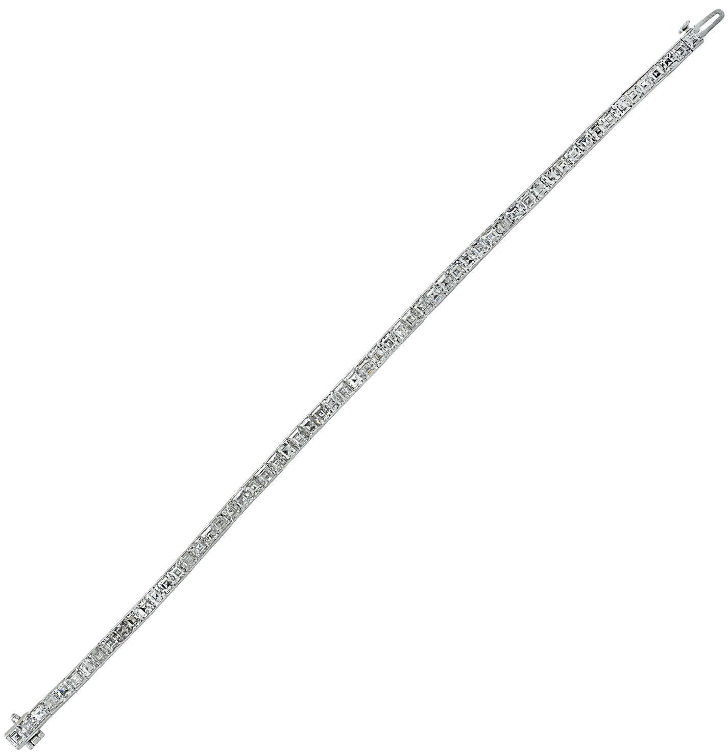 Circa 1920 Art Deco Tiffany & Co. 8.25 Carat Carre Cut Diamond Tennis Bracelet 1