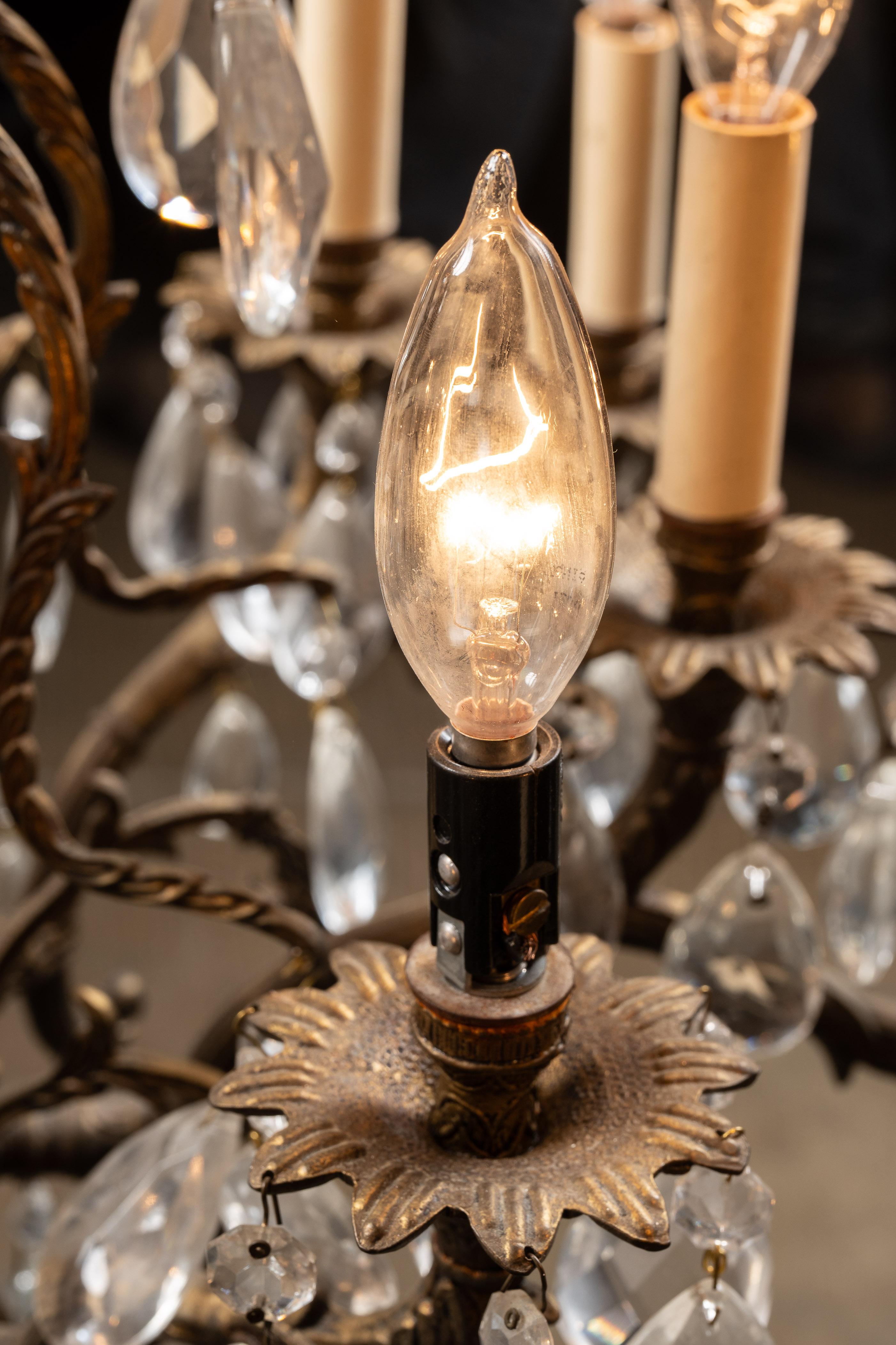lampadario Art Nouveau in ottone e cristallo del 1920 circa in vendita 5