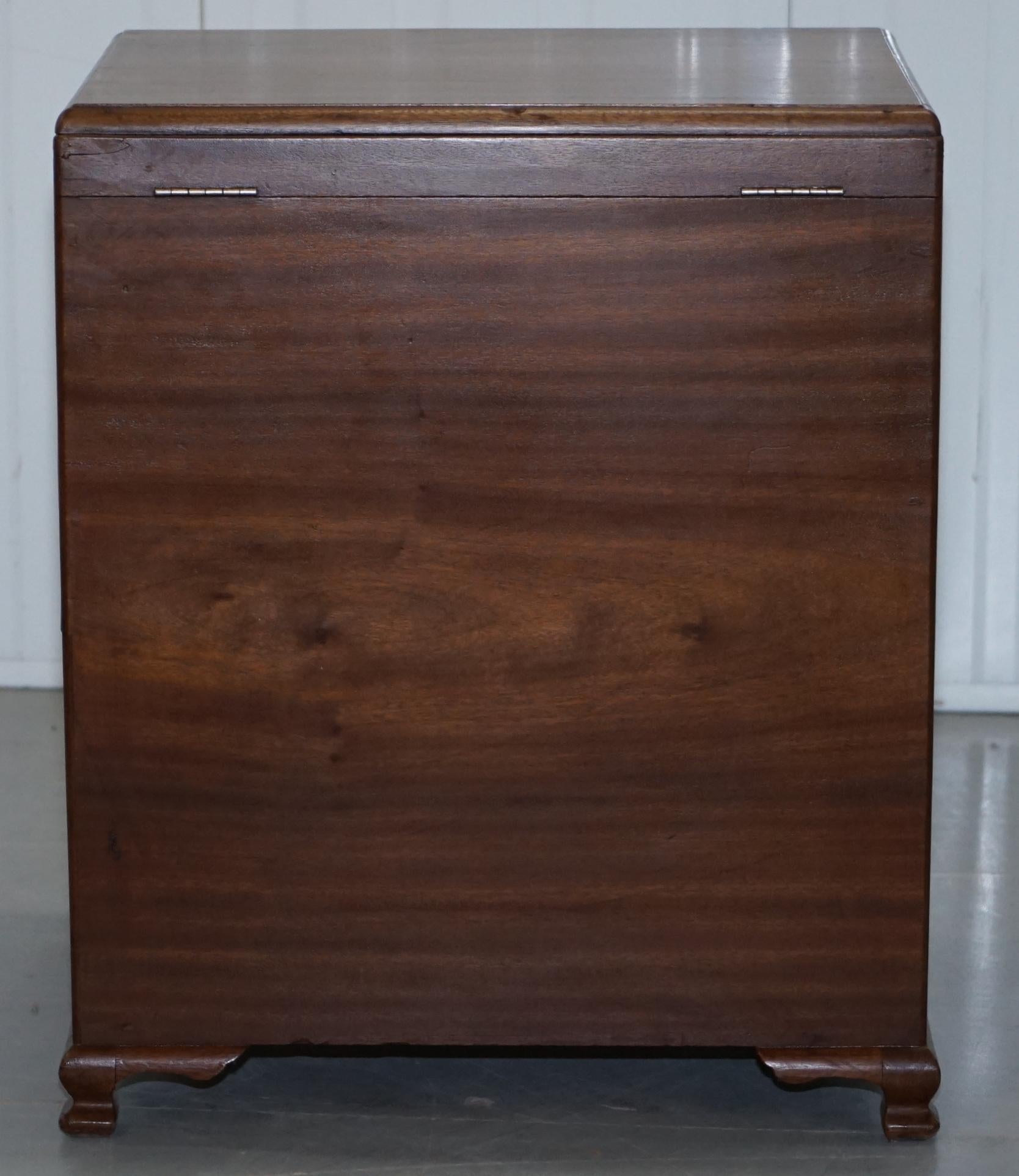 Chinese Camphor Wood Travelling Trunk Silk Lined Multi Compartments, circa 1920  For Sale 2