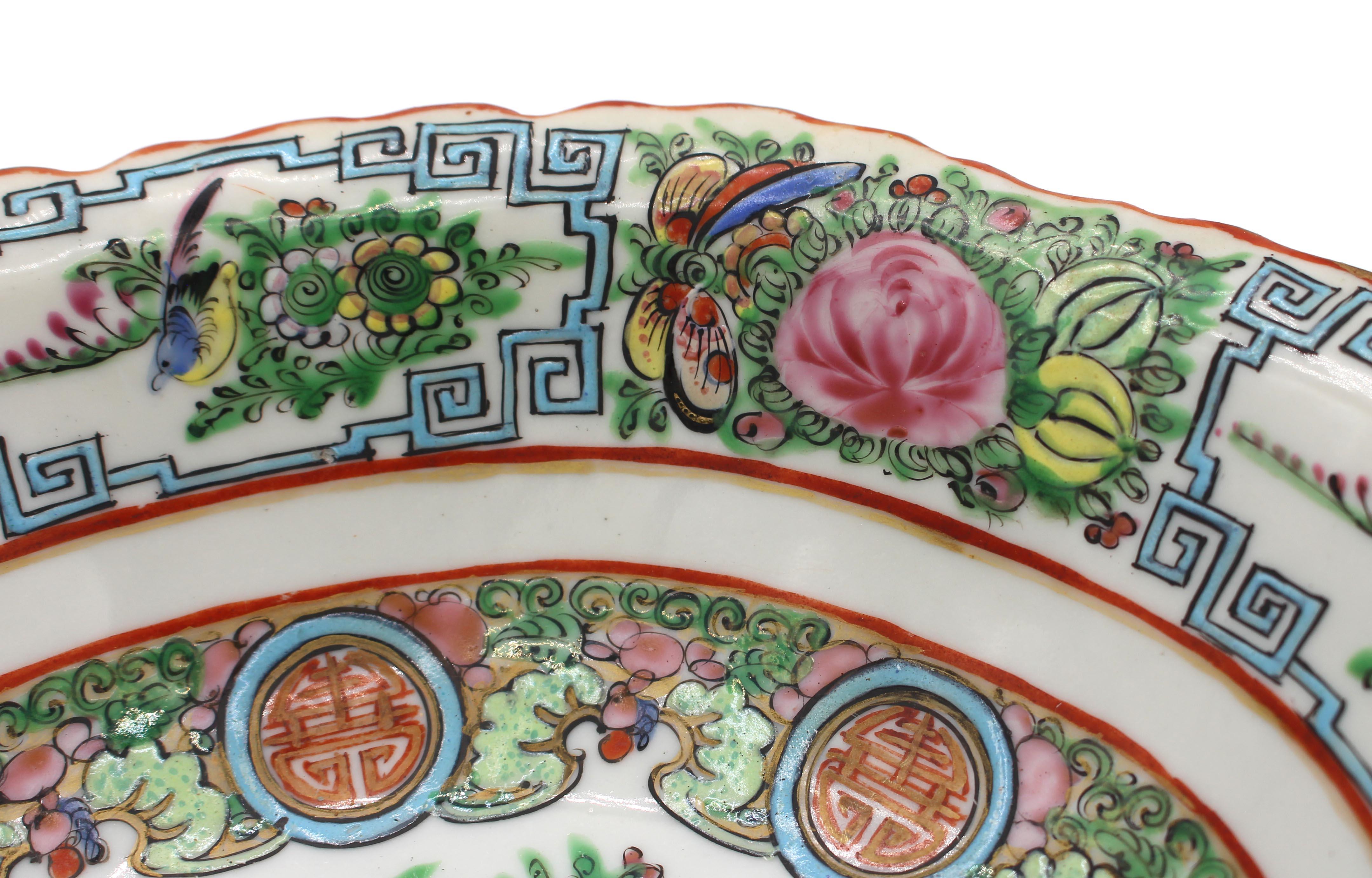 Circa 1920 Chinese Export Rose Canton Nest of 3 Oval Serving Bowls 1