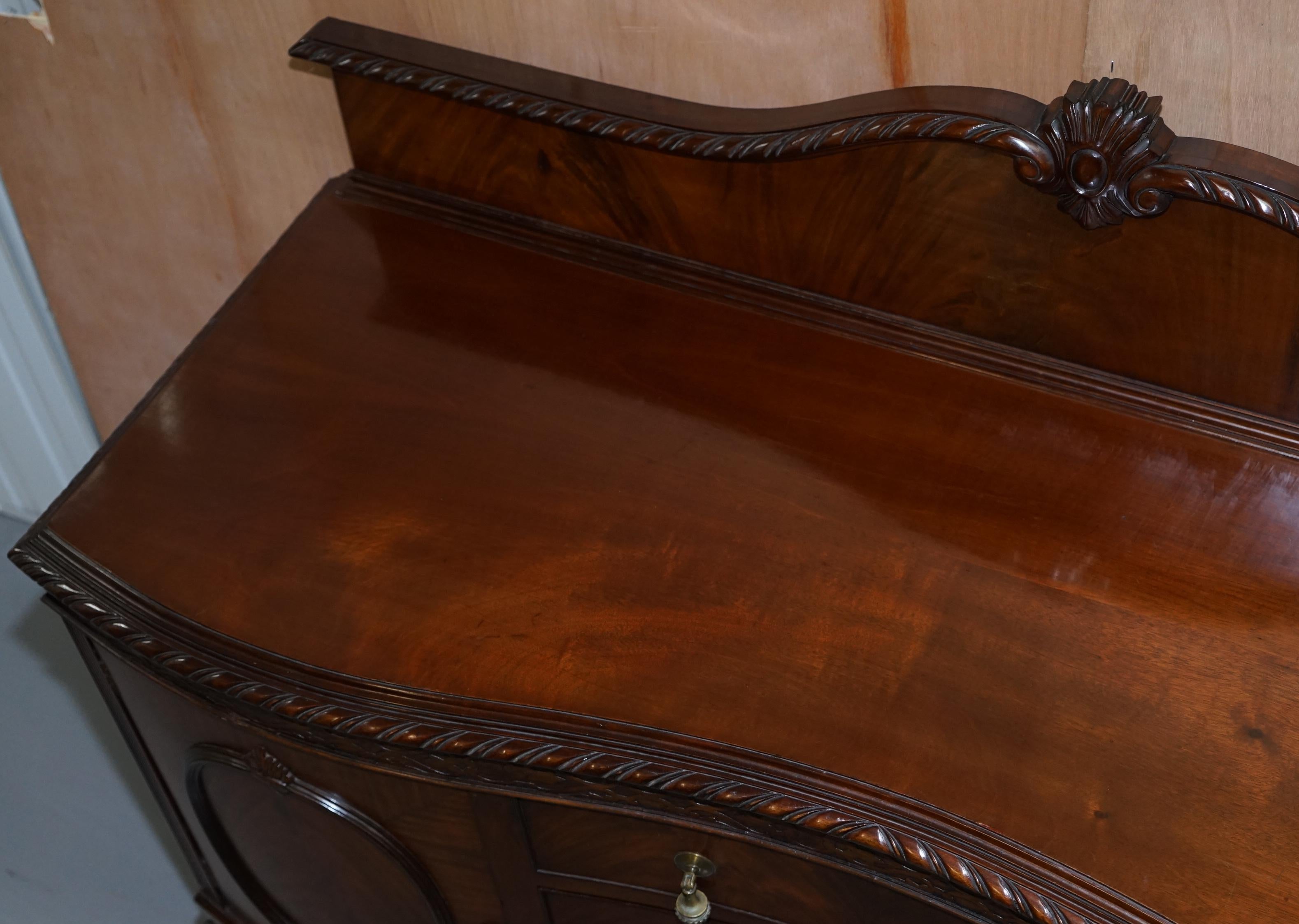 Early 20th Century Claw & Ball Feet Flamed Mahogany Sideboard Drawers Chippendale Style, circa 1920