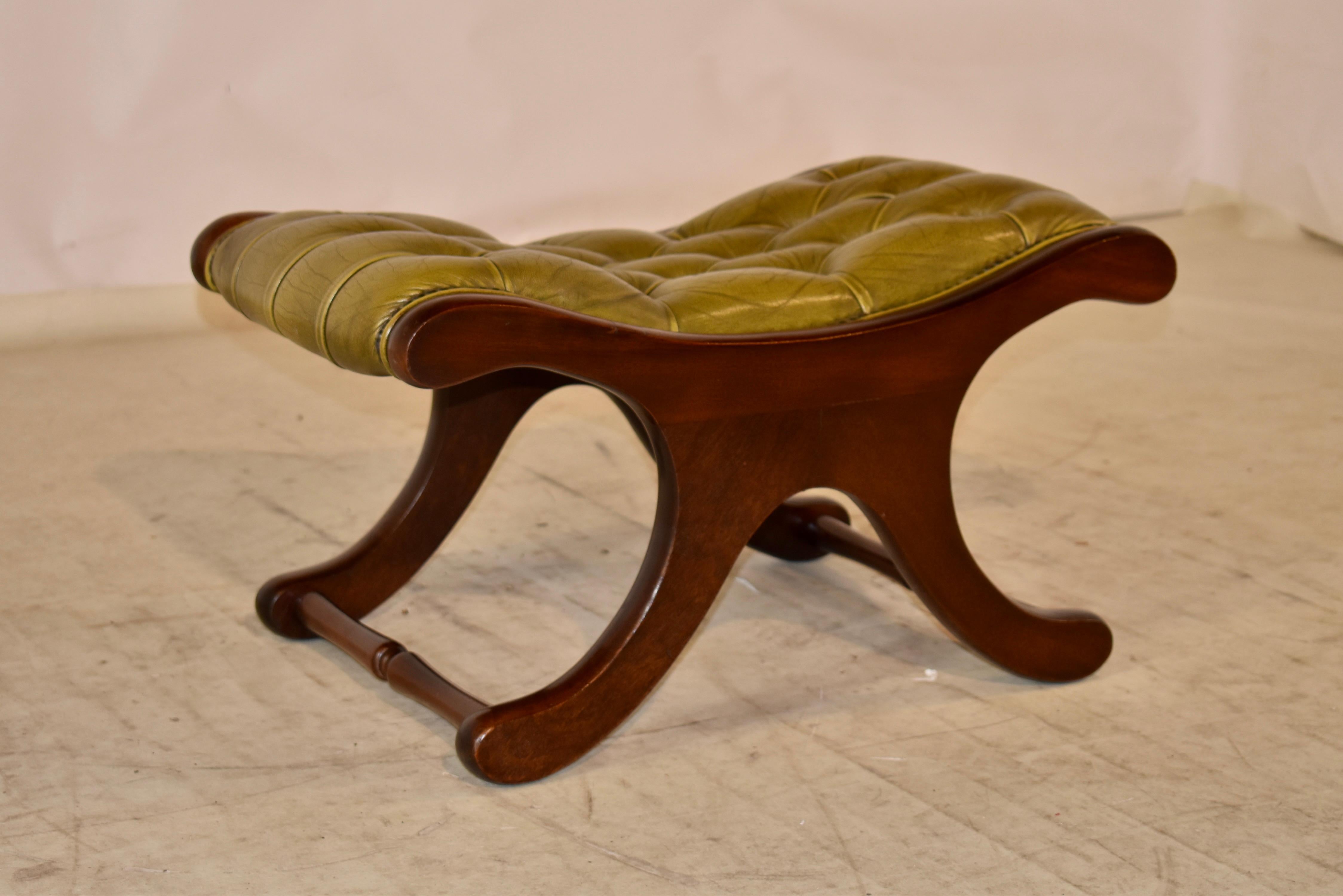 Edwardian circa 1920 English Mahogany Chesterfield Stool