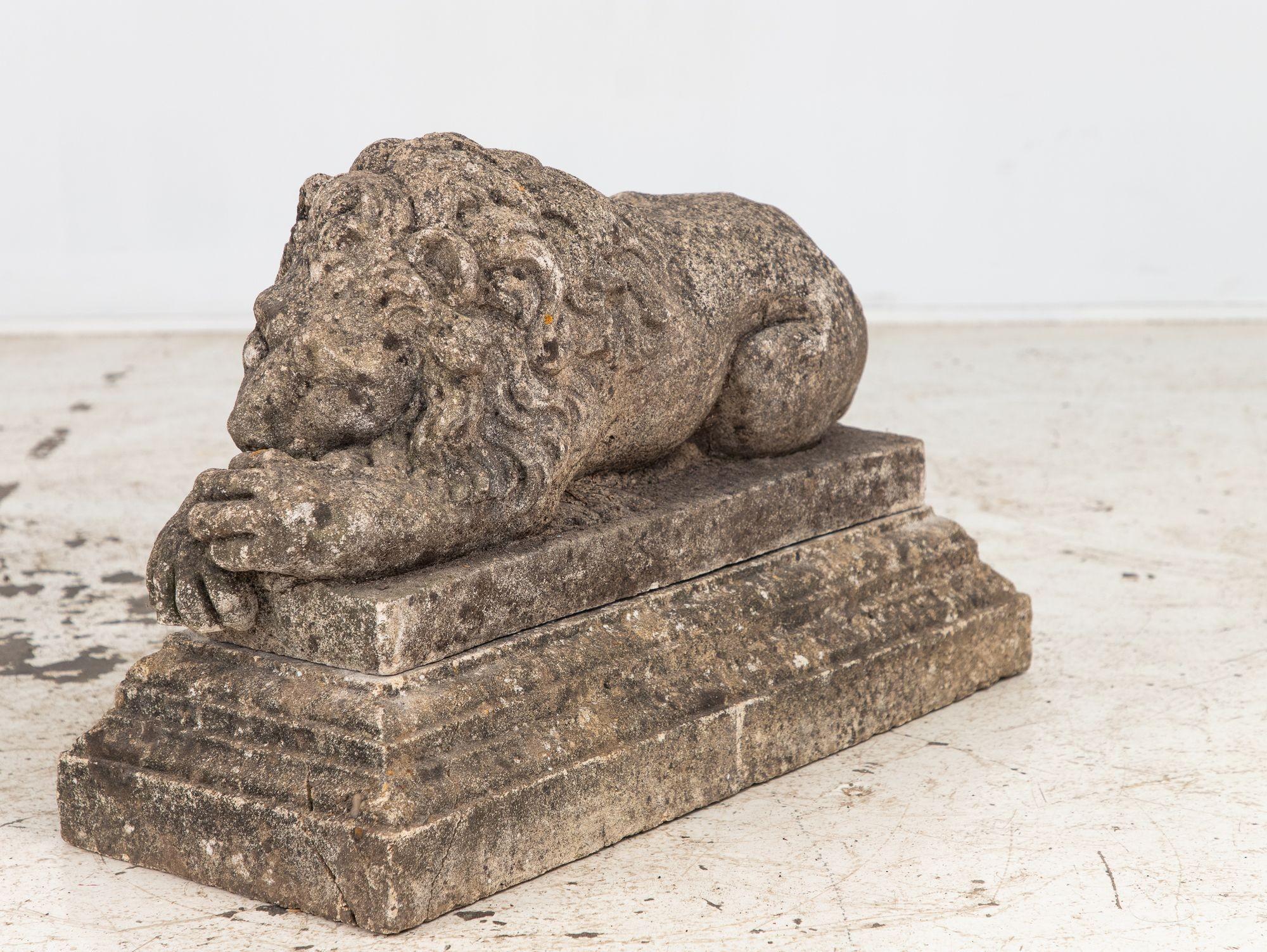 Early 20th Century Circa 1920 English Pair of Large Recumbent Concrete Lions For Sale