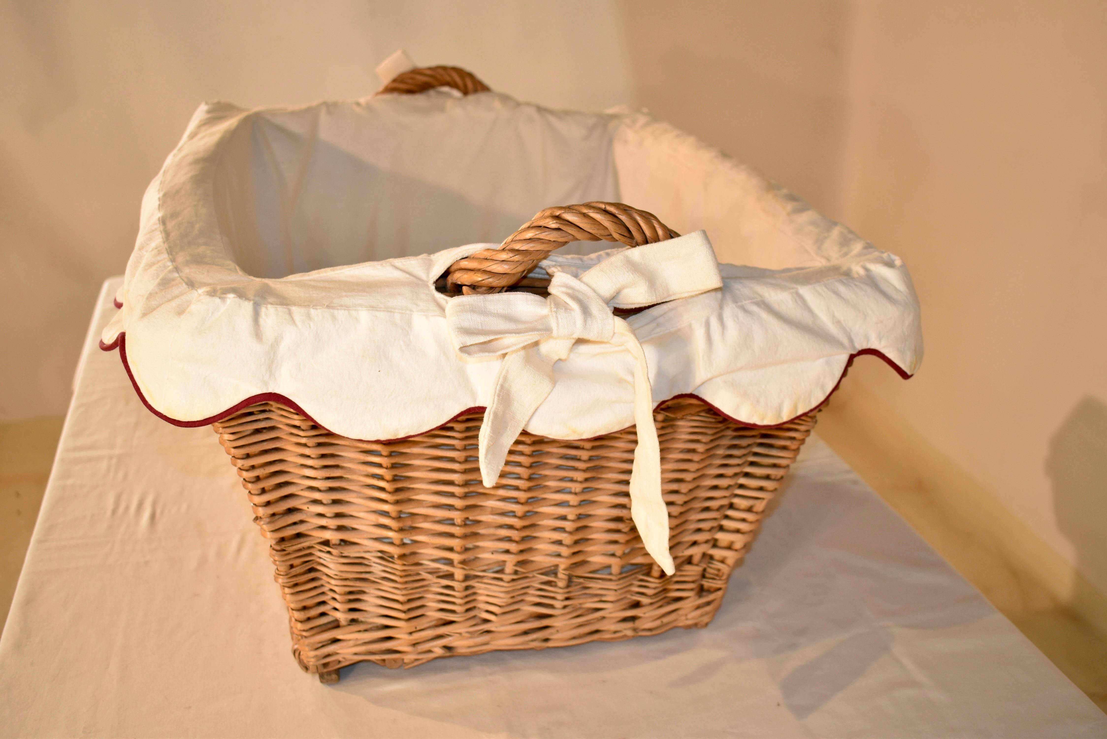 Early 20th Century Circa 1920 French Laundry Basket