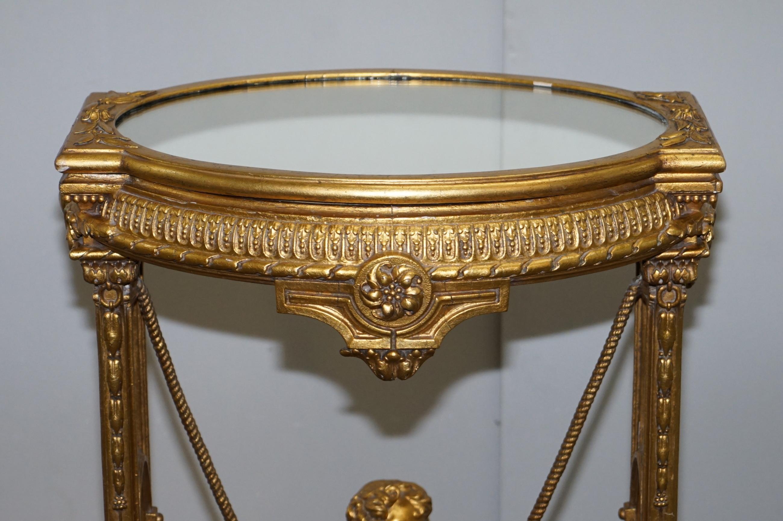 Table d'appoint en bois doré et doré avec plateau en miroir et pivotement de chérubin, vers 1920 en vente 9