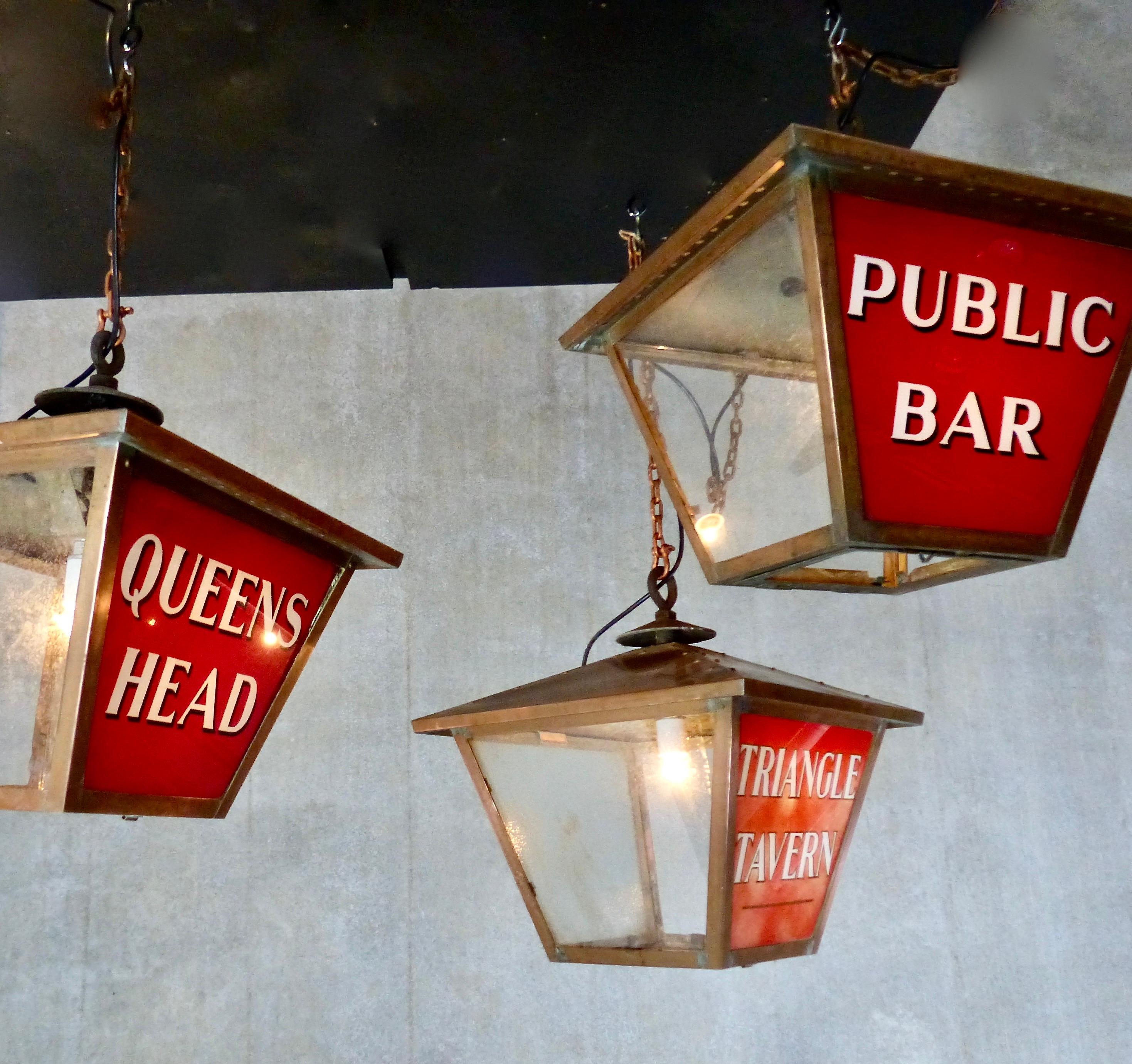 Illuminated Copper Tavern Signs from England, circa 1920 In Good Condition In Surrey, BC