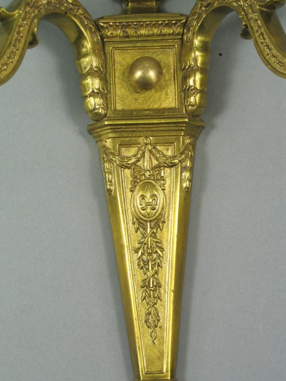 Antikes Paar aus französischer Bronze und Kristall  Wandleuchter mit Schirm, 2 Paar verfügbar 1920er Jahre im Angebot 2