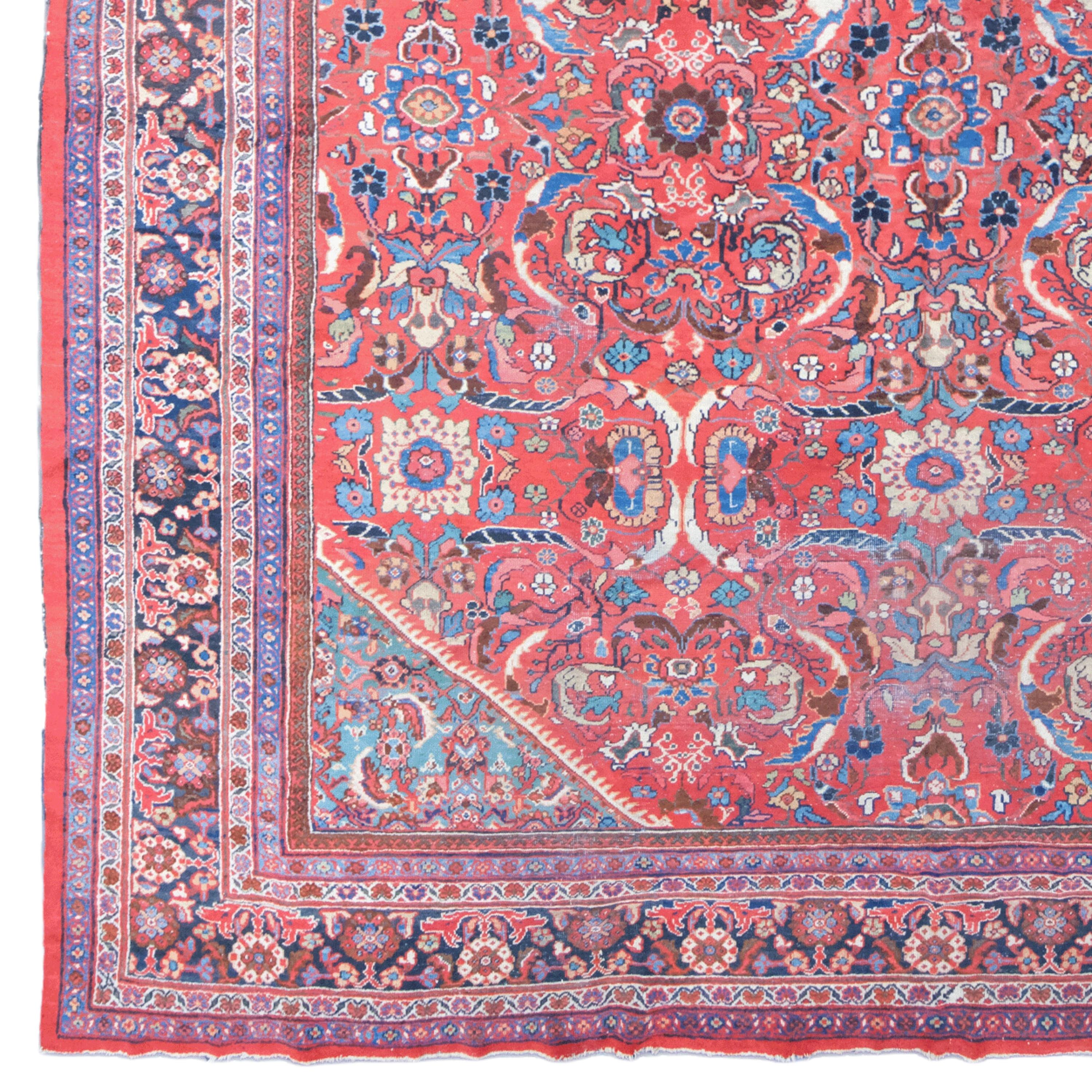 CIRCA 1920 Persischer Mahal-Teppich

Dieser Vintage-Mahal-Teppich aus dem frühen 20. Jahrhundert besticht durch seine satten Farben, sein kompliziertes Muster und seine handgewebte Kunstfertigkeit.

Muster und Farben: Dieser Teppich ist mit einem