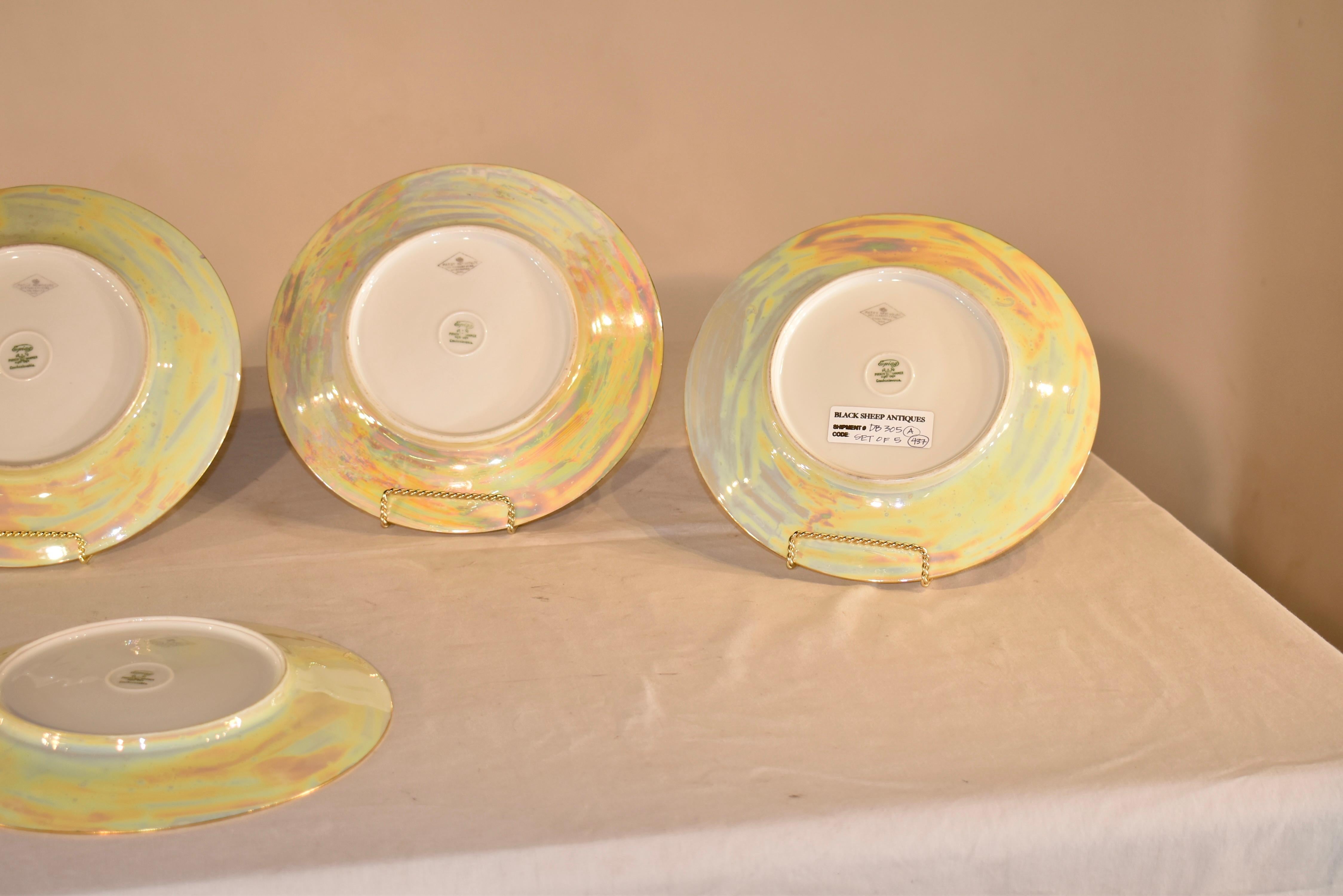 Ensemble de 10 assiettes plates iridescentes datant d'environ 1920 en vente 5