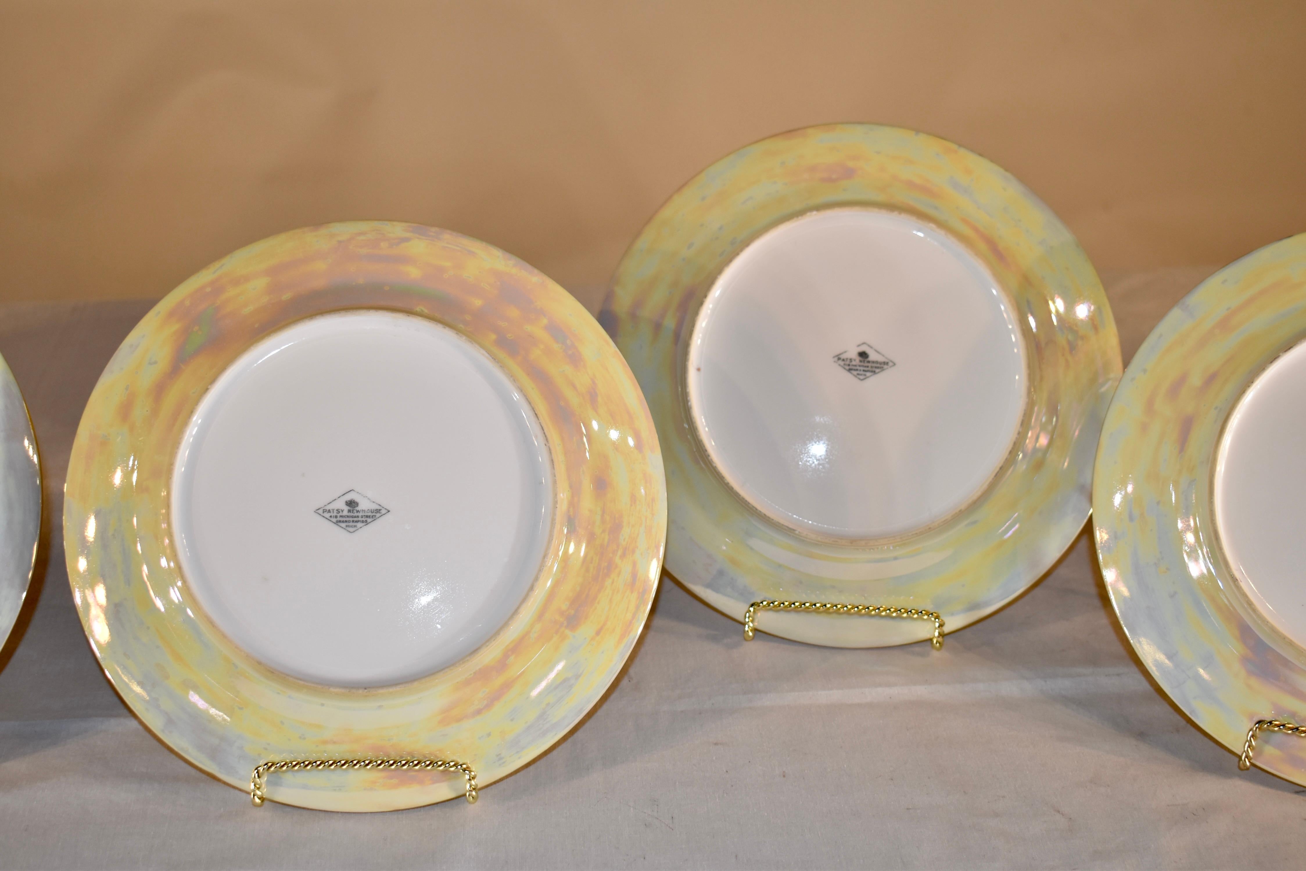 Circa 1920 Set de 8 assiettes irisées en vente 3