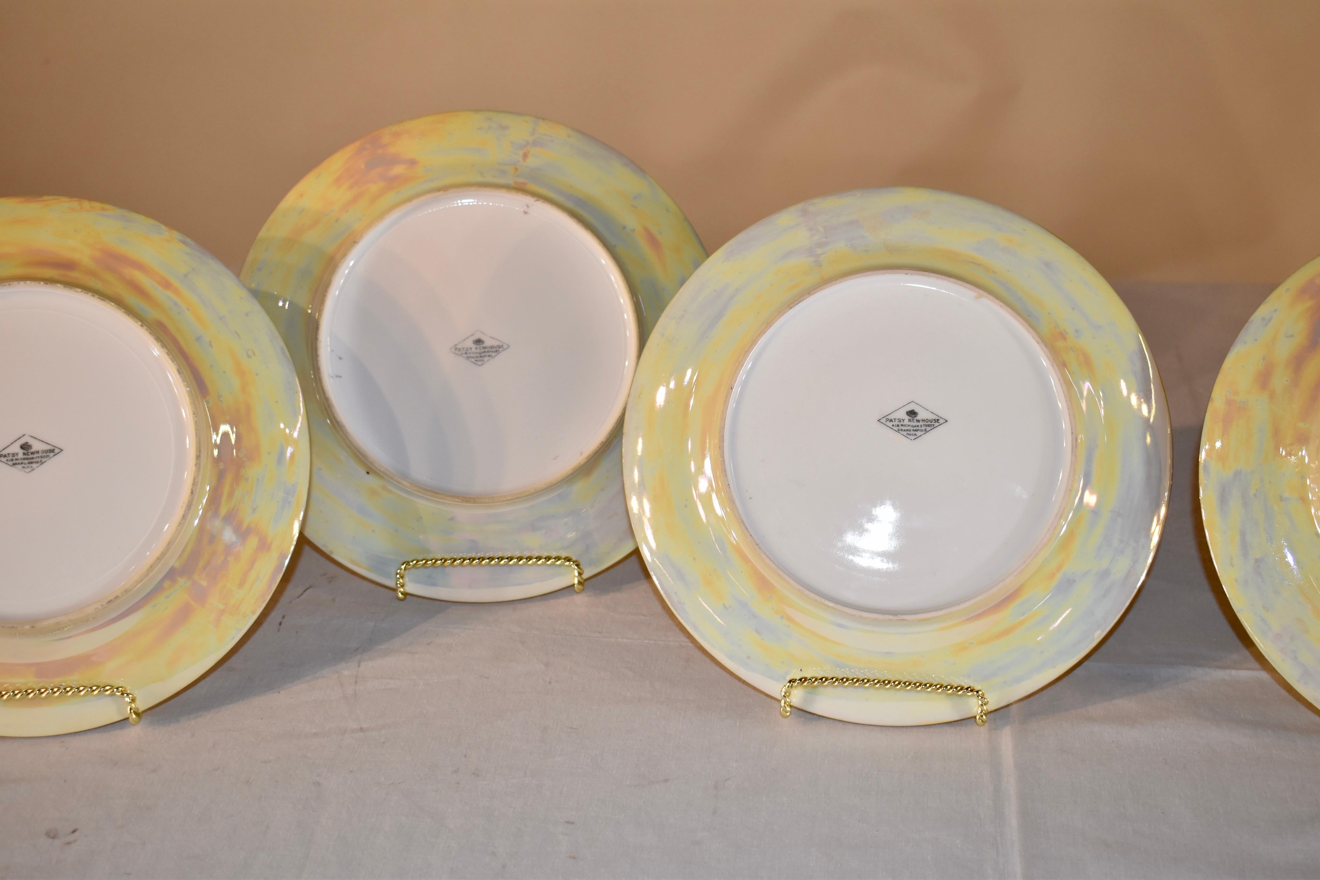 Circa 1920 Set de 8 assiettes irisées en vente 2