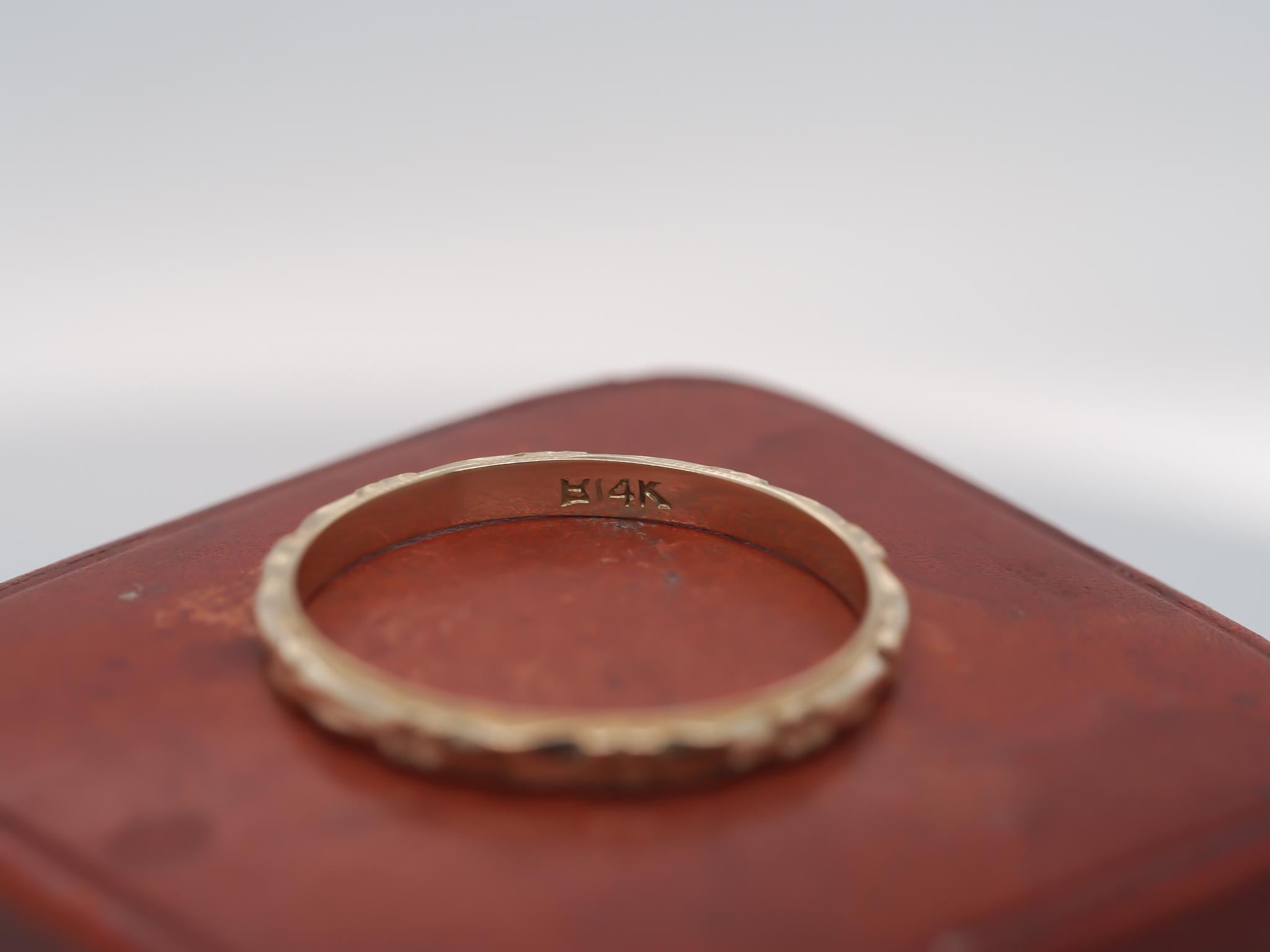 Circa 1920s 14K Yellow Gold Engraved Wedding Band In Good Condition For Sale In Hicksville, NY