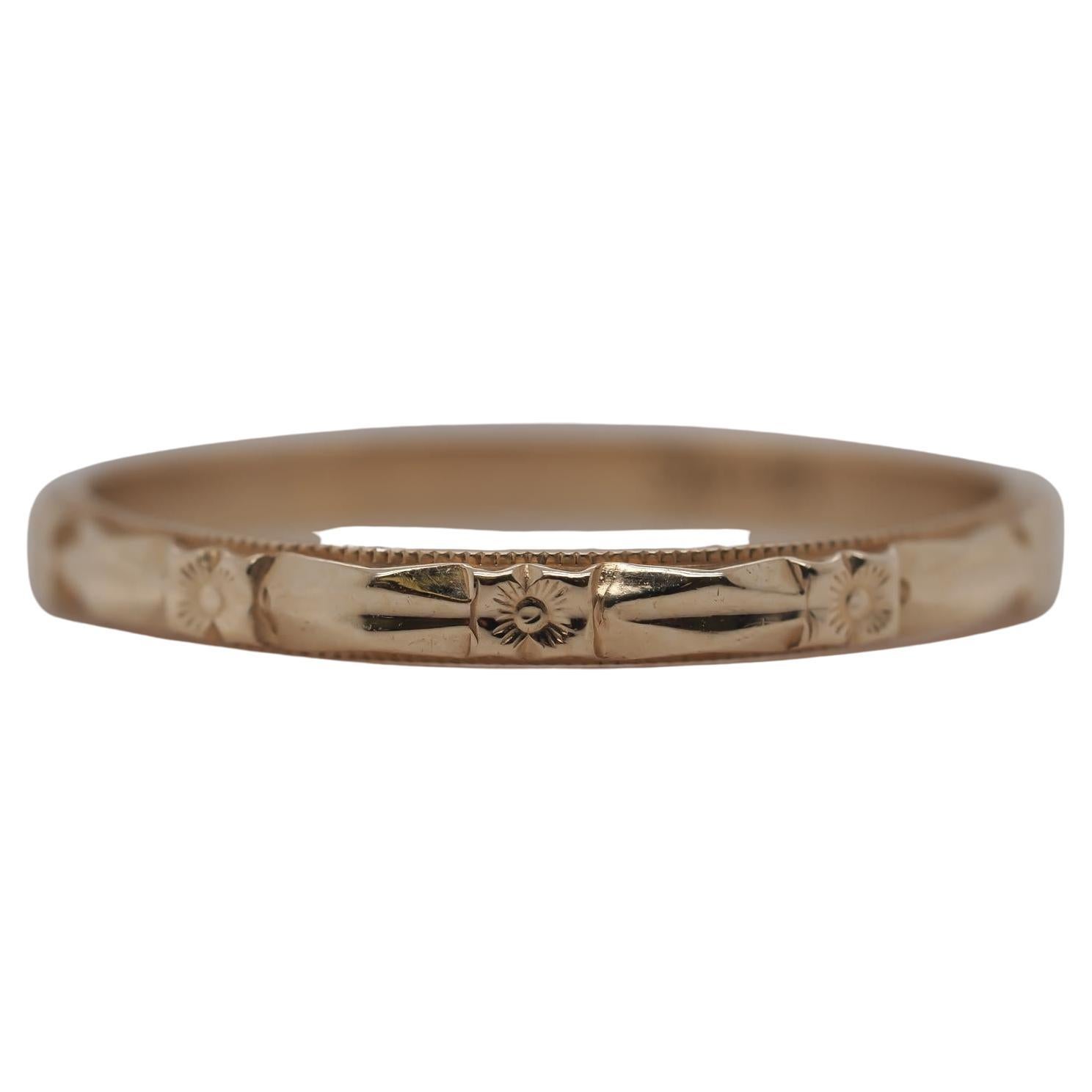 Circa 1920s 14K Yellow Gold Engraved Wedding Band