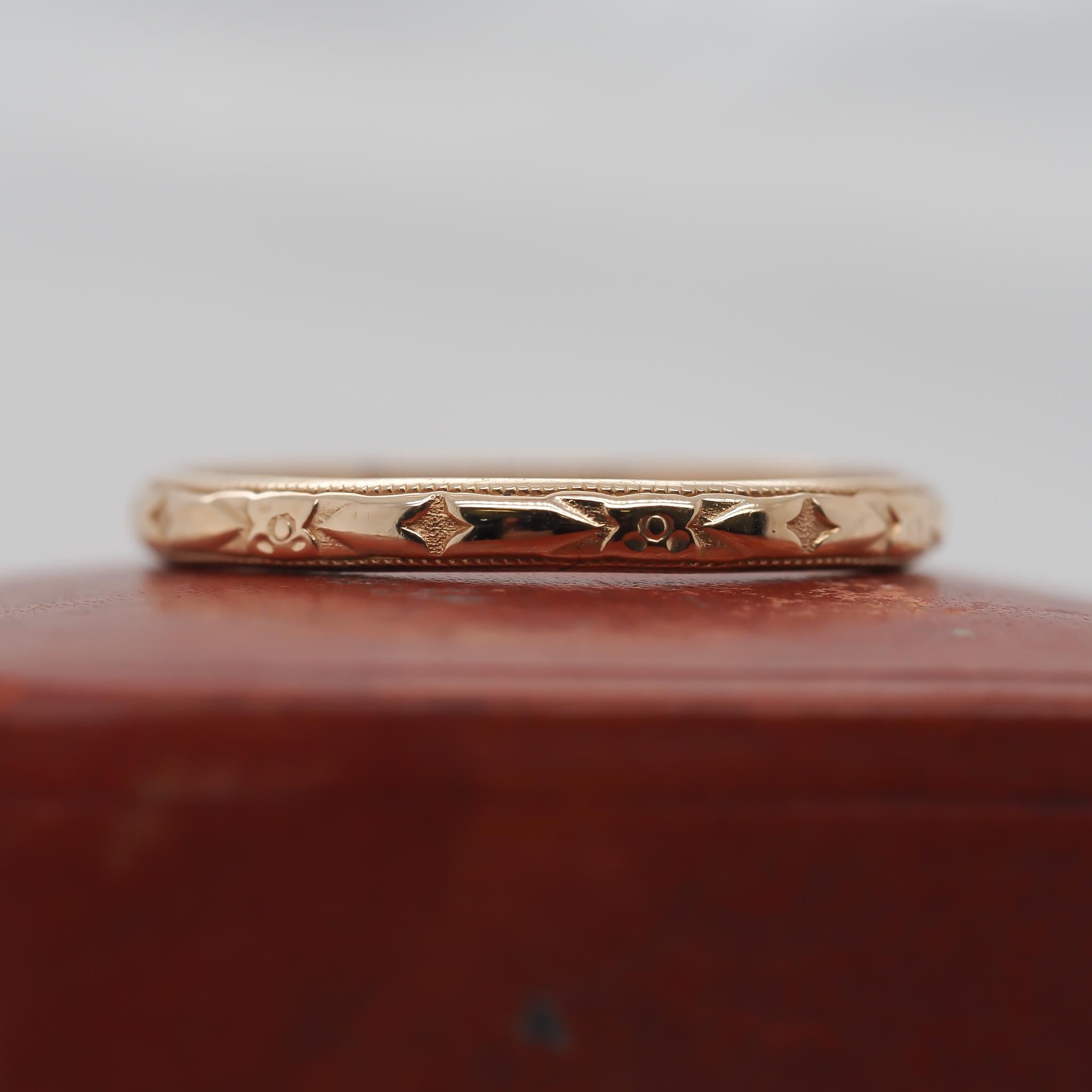 Circa 1920s 14K Yellow Gold Engraved Wedding Band Size 7.5 For Sale 1