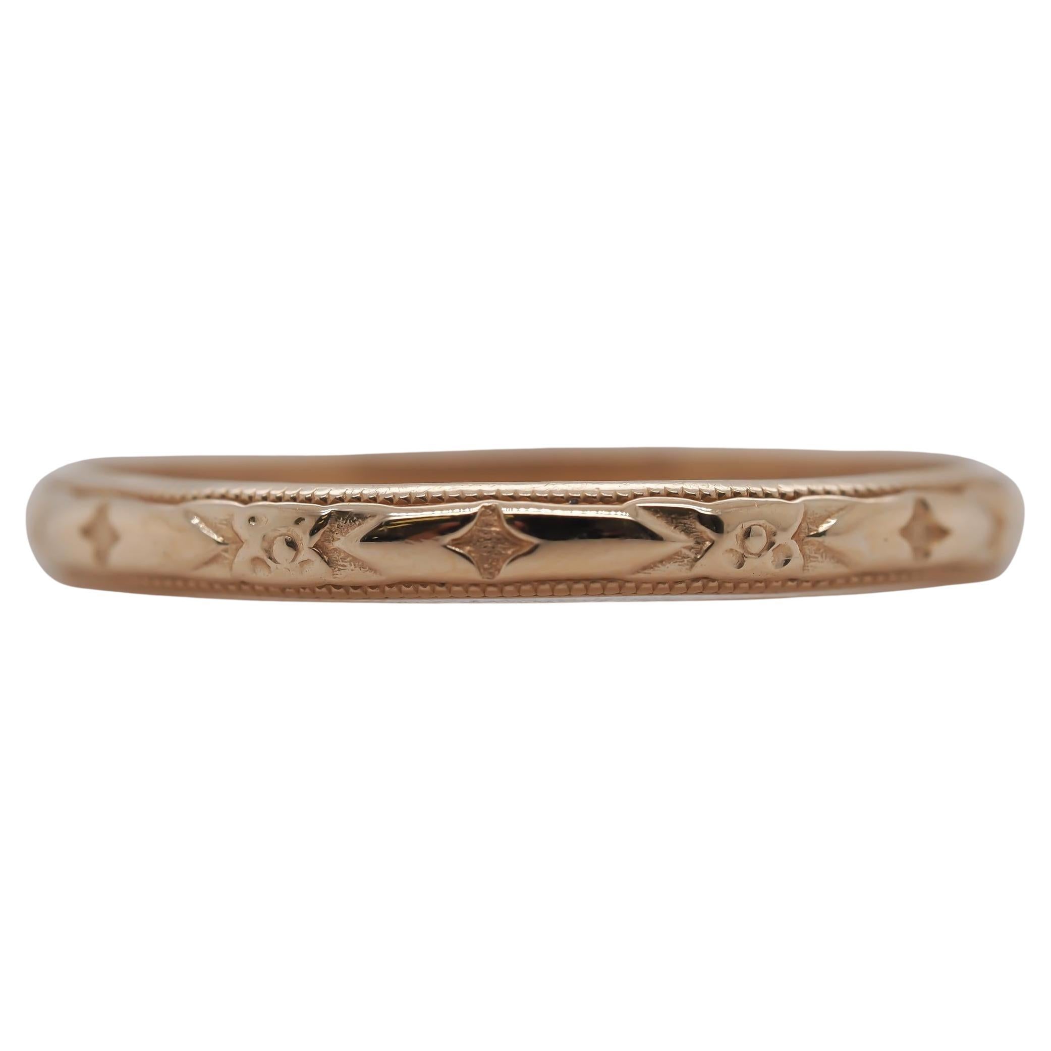 Circa 1920s 14K Yellow Gold Engraved Wedding Band Size 7.5