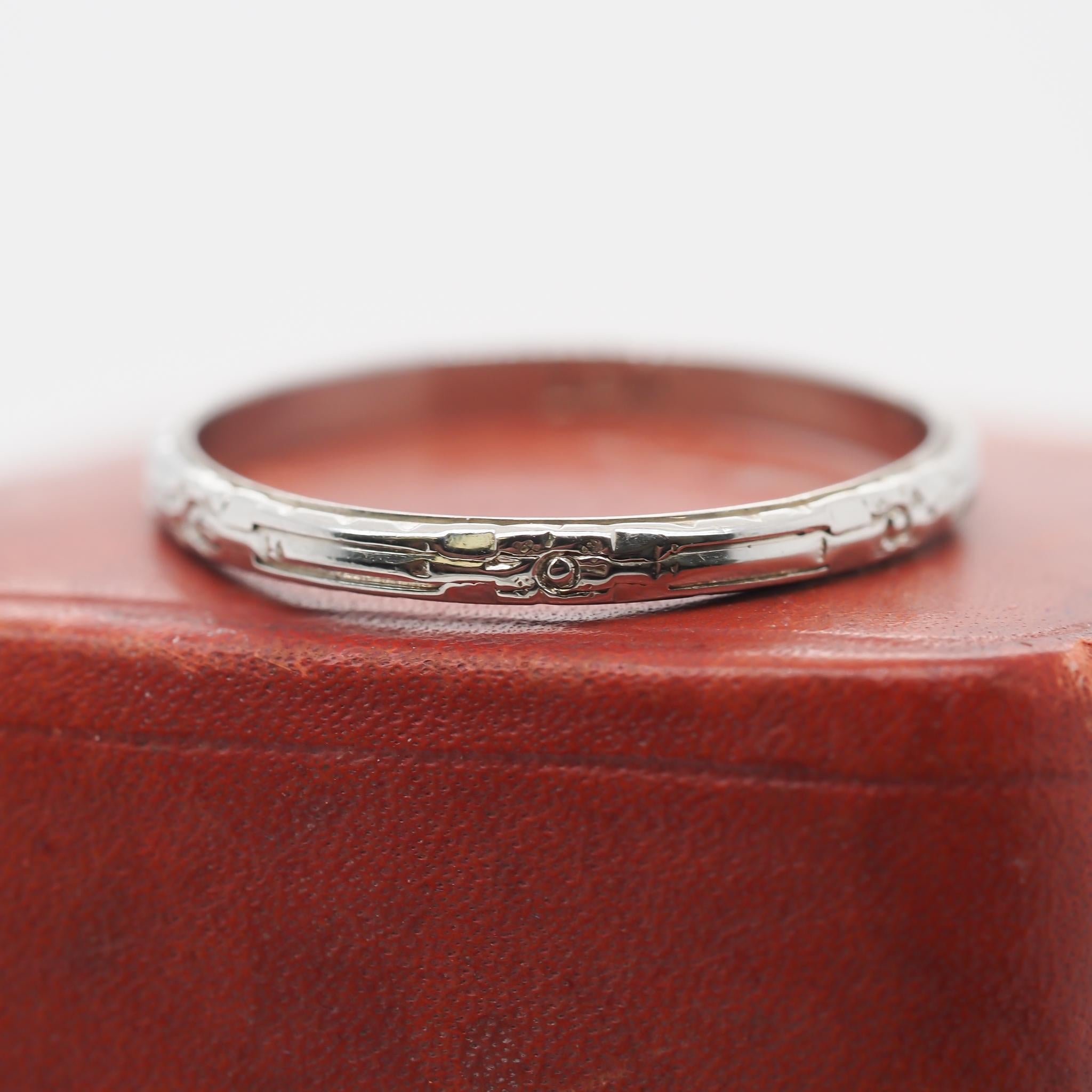 Women's Circa 1920s 18K White Gold Engraved Wedding Band For Sale