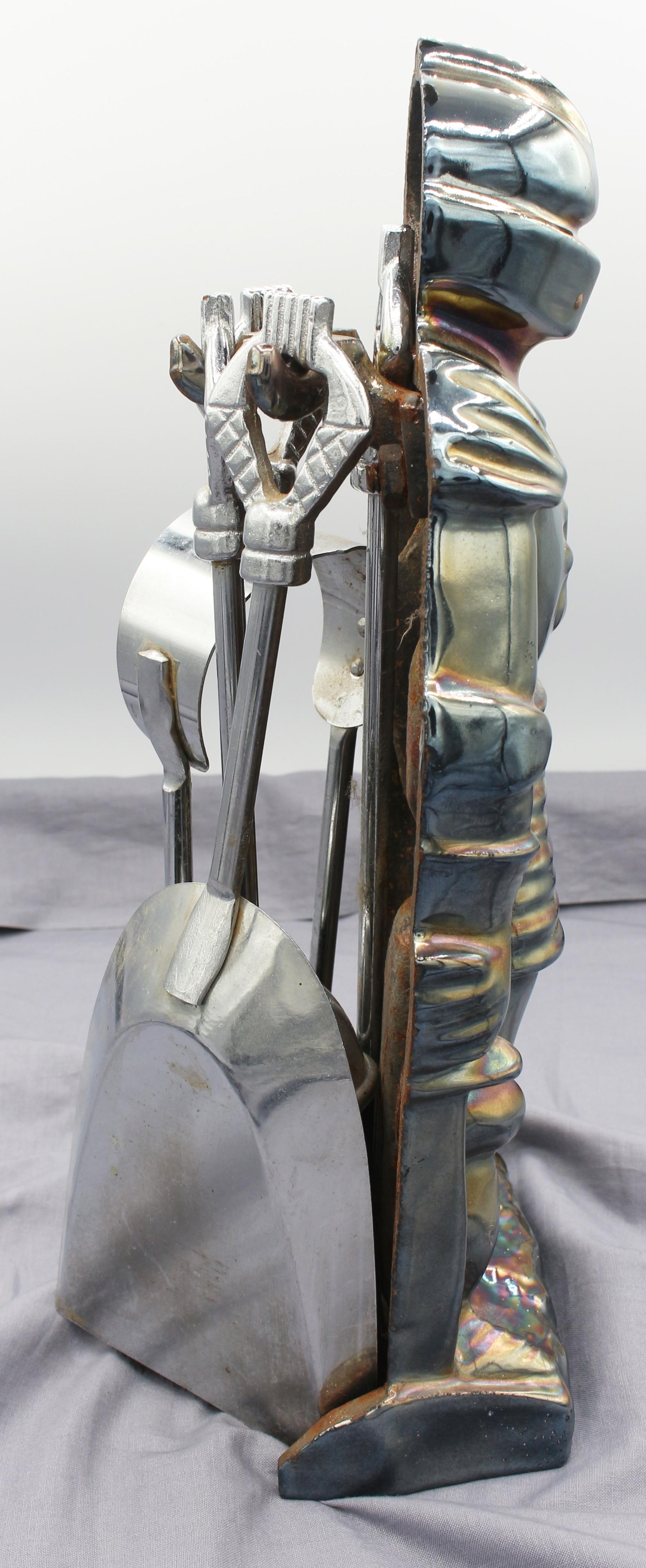 Circa 1920s-30s English Knight Companion Fire Tool Set In Good Condition For Sale In Chapel Hill, NC