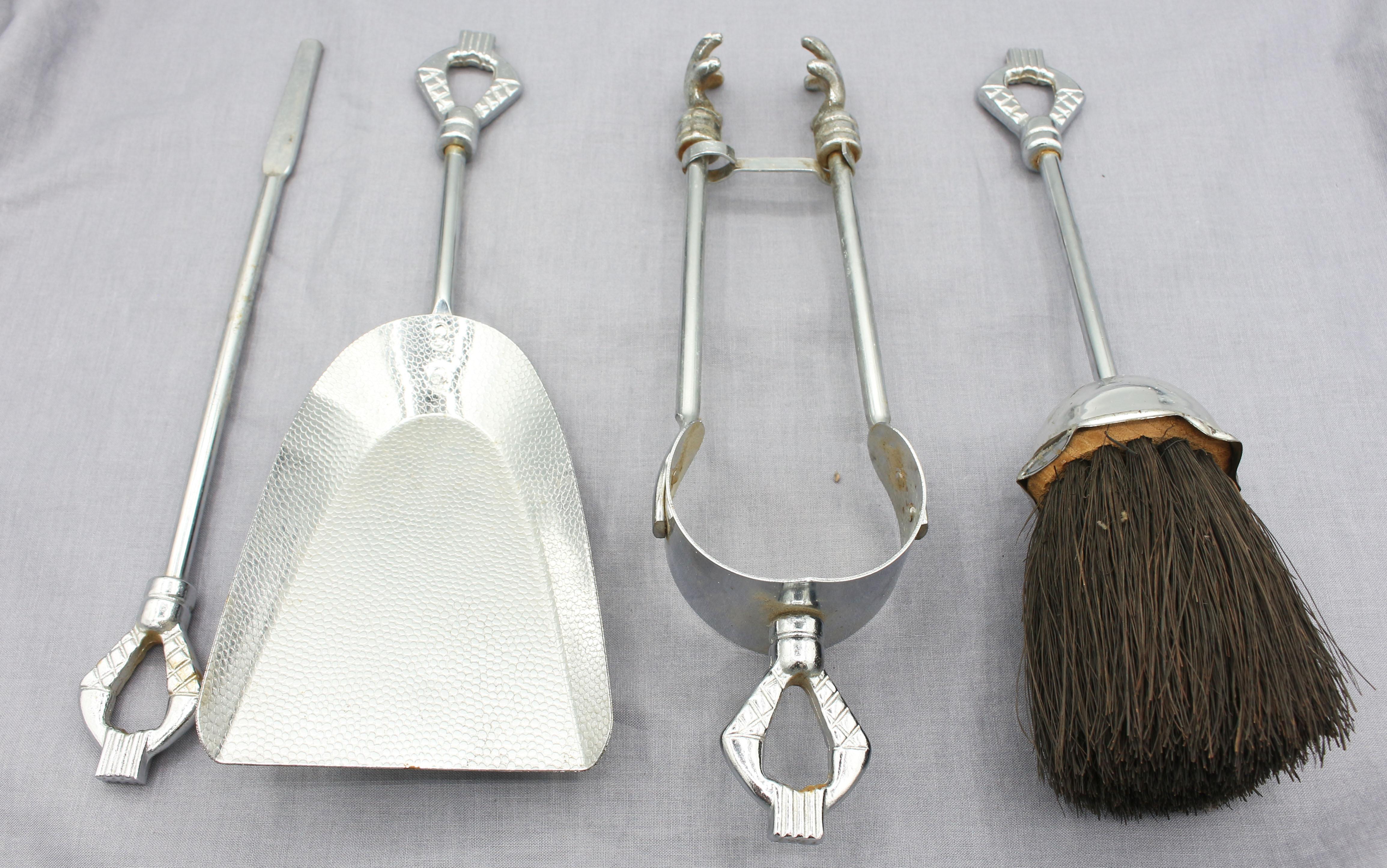 Circa 1920s-30s English Knight Companion Fire Tool Set For Sale 1