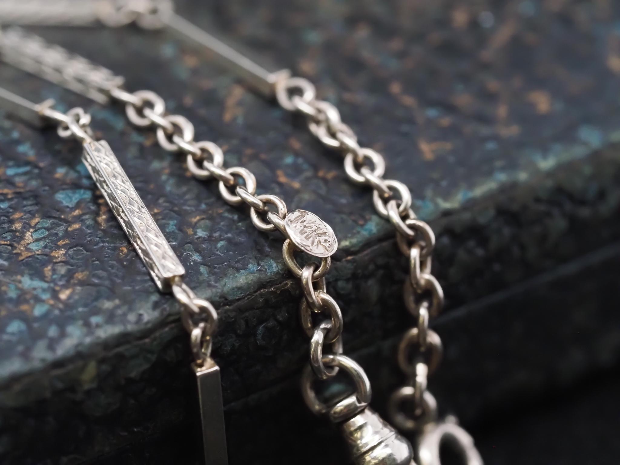 Circa 1920 Antique Chain with Stations 13.5 inch en vente 3