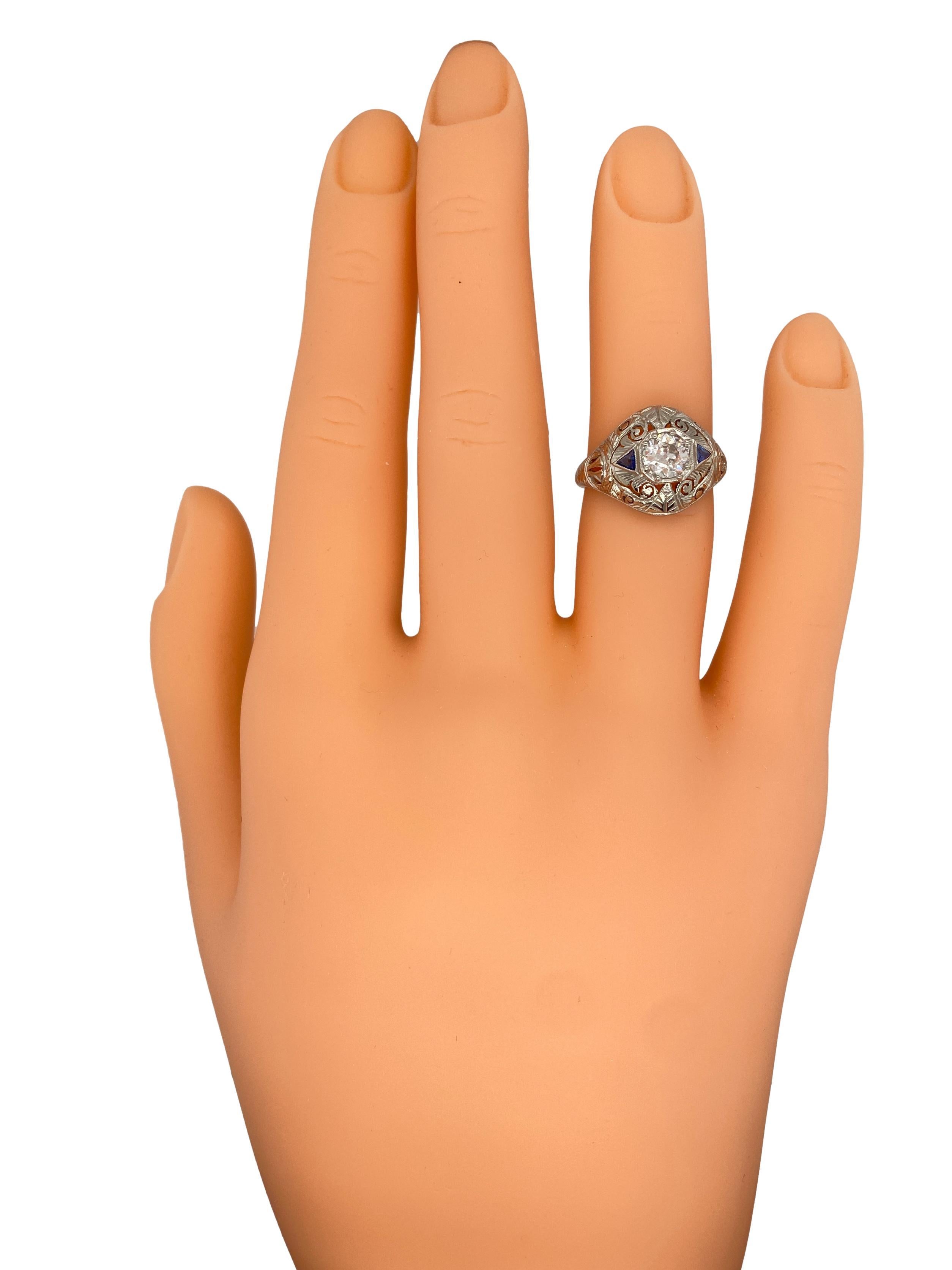 Circa 1920s Art Deco 0.65 Carat Diamond and Sapphire Ring in Platinum For Sale 1
