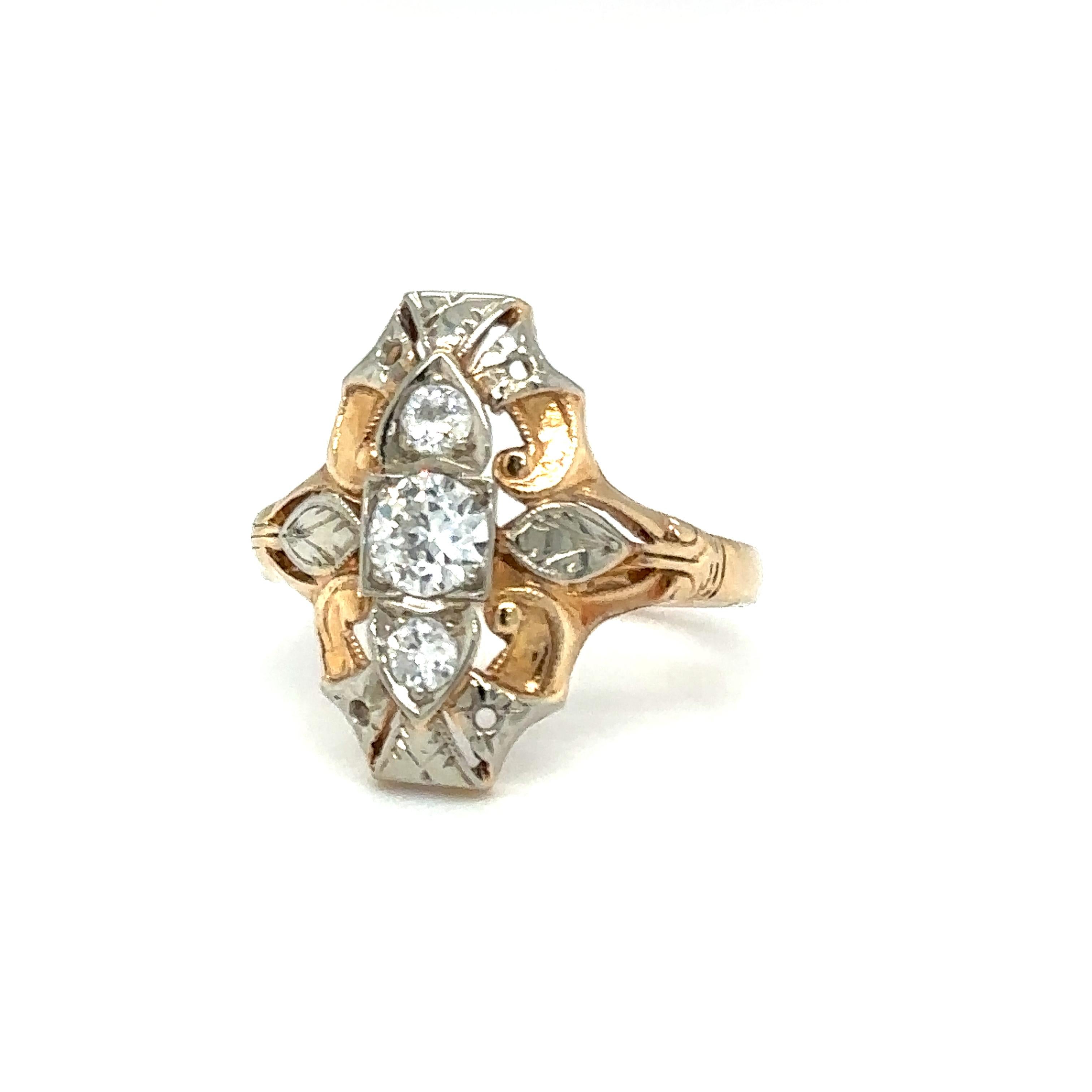 Art Deco 0.70 Carat Total Diamond Ring in Two Tone 14 Karat Gold, circa 1920s In Excellent Condition In Atlanta, GA