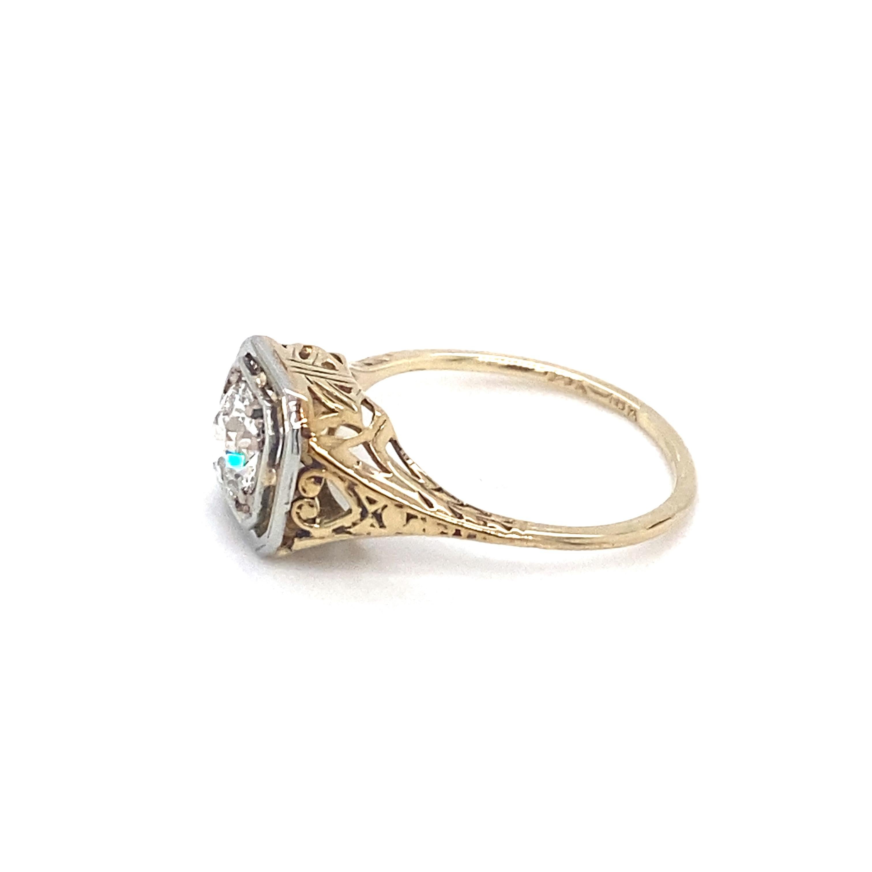 Art déco Circa 1920 Art Deco 0.95 Carat Diamond Ring in Two Tone 14K/18K Gold en vente