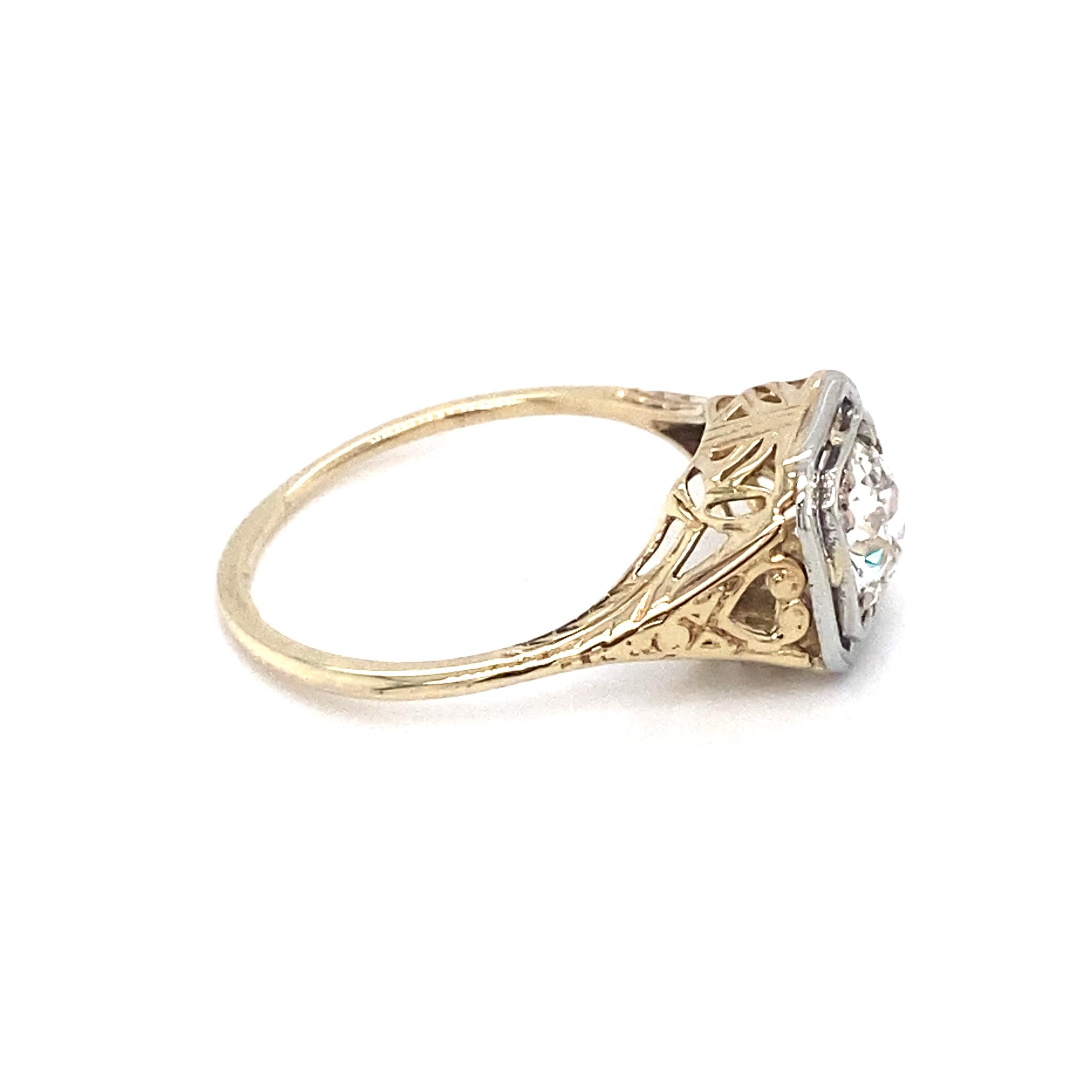 Circa 1920 Art Deco 0.95 Carat Diamond Ring in Two Tone 14K/18K Gold Excellent état - En vente à Atlanta, GA