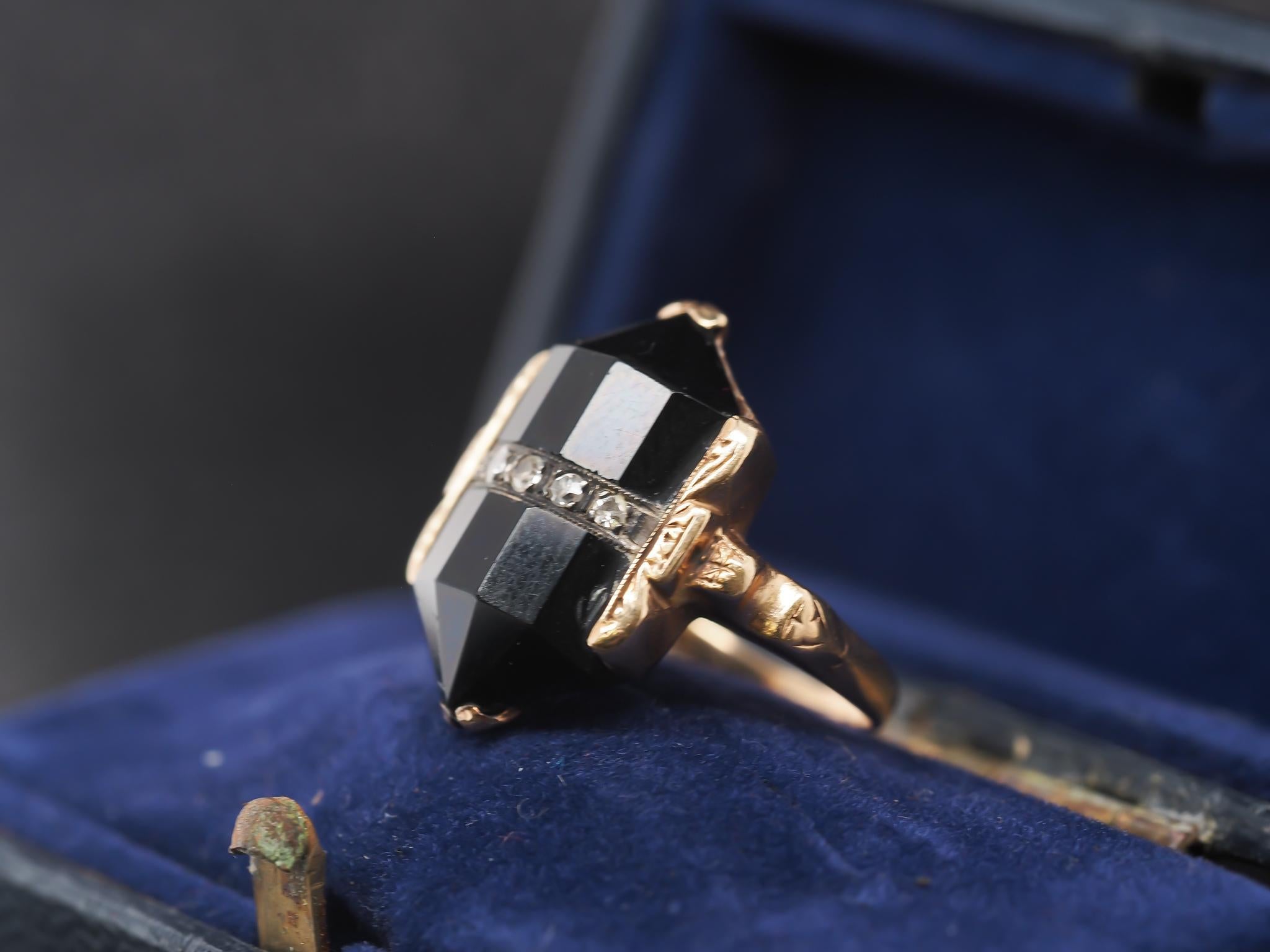 Circa 1920s Art Deco 14K Yellow Gold Diamond and Onyx Ring In Good Condition For Sale In Hicksville, NY