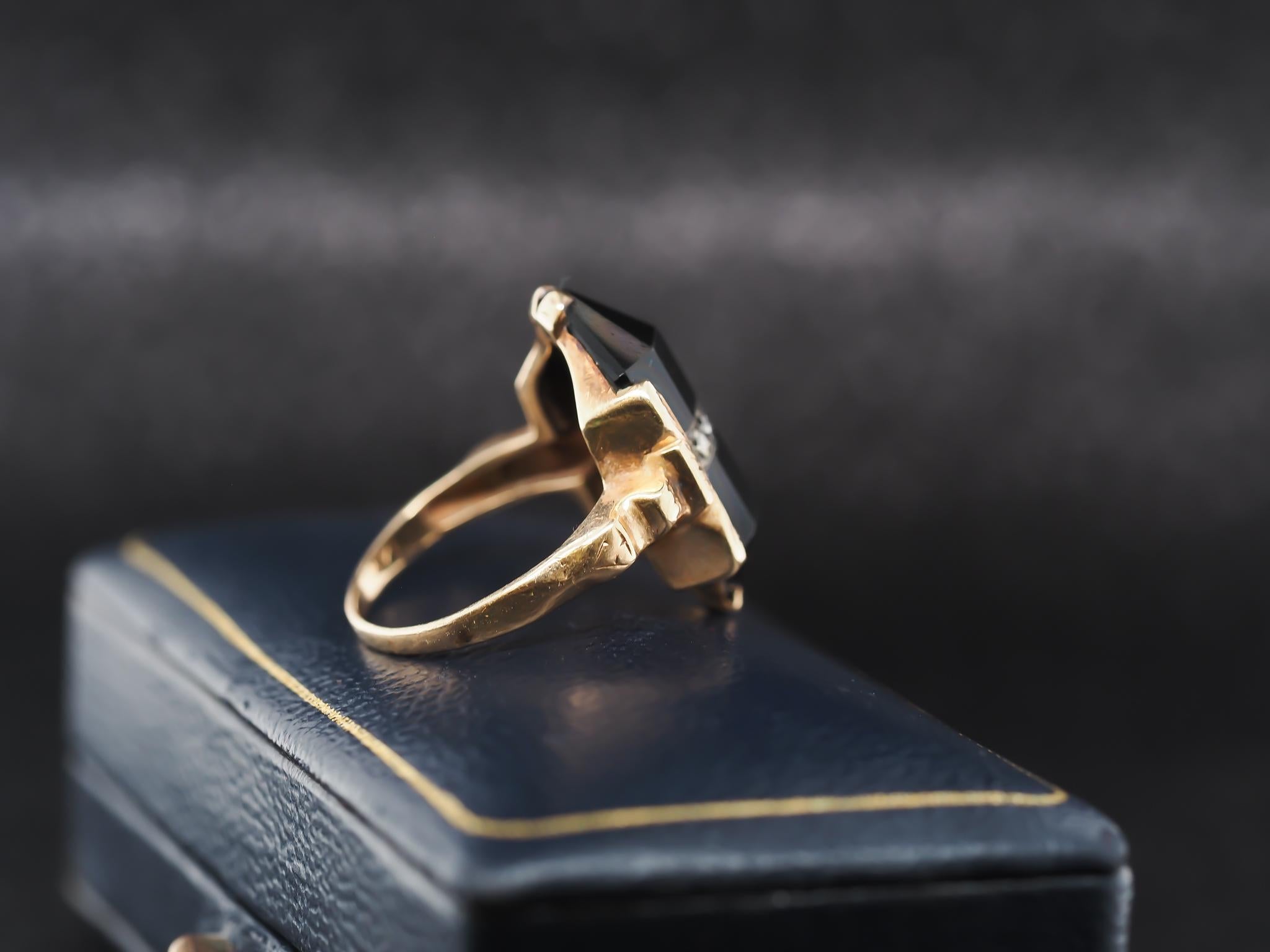 Women's Circa 1920s Art Deco 14K Yellow Gold Diamond and Onyx Ring For Sale