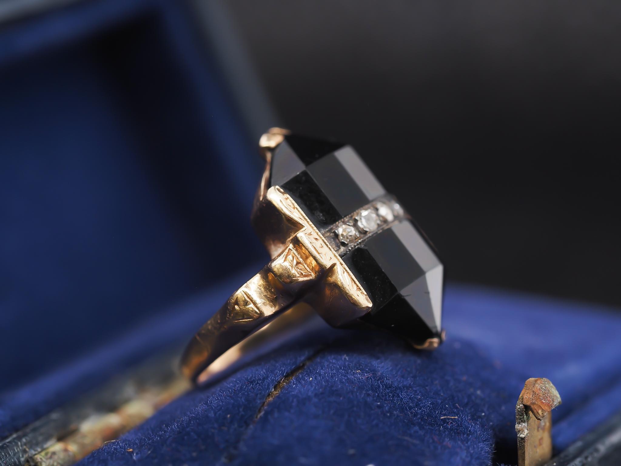 Circa 1920s Art Deco 14K Yellow Gold Diamond and Onyx Ring For Sale 2