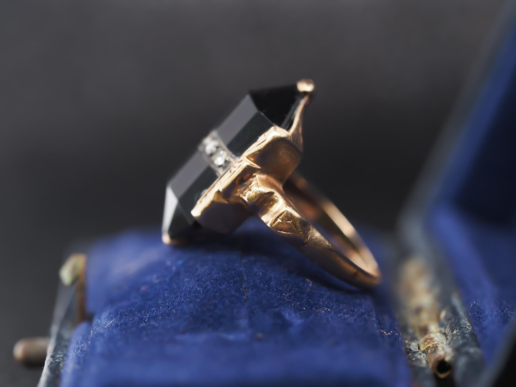 Circa 1920s Art Deco 14K Yellow Gold Diamond and Onyx Ring For Sale 3
