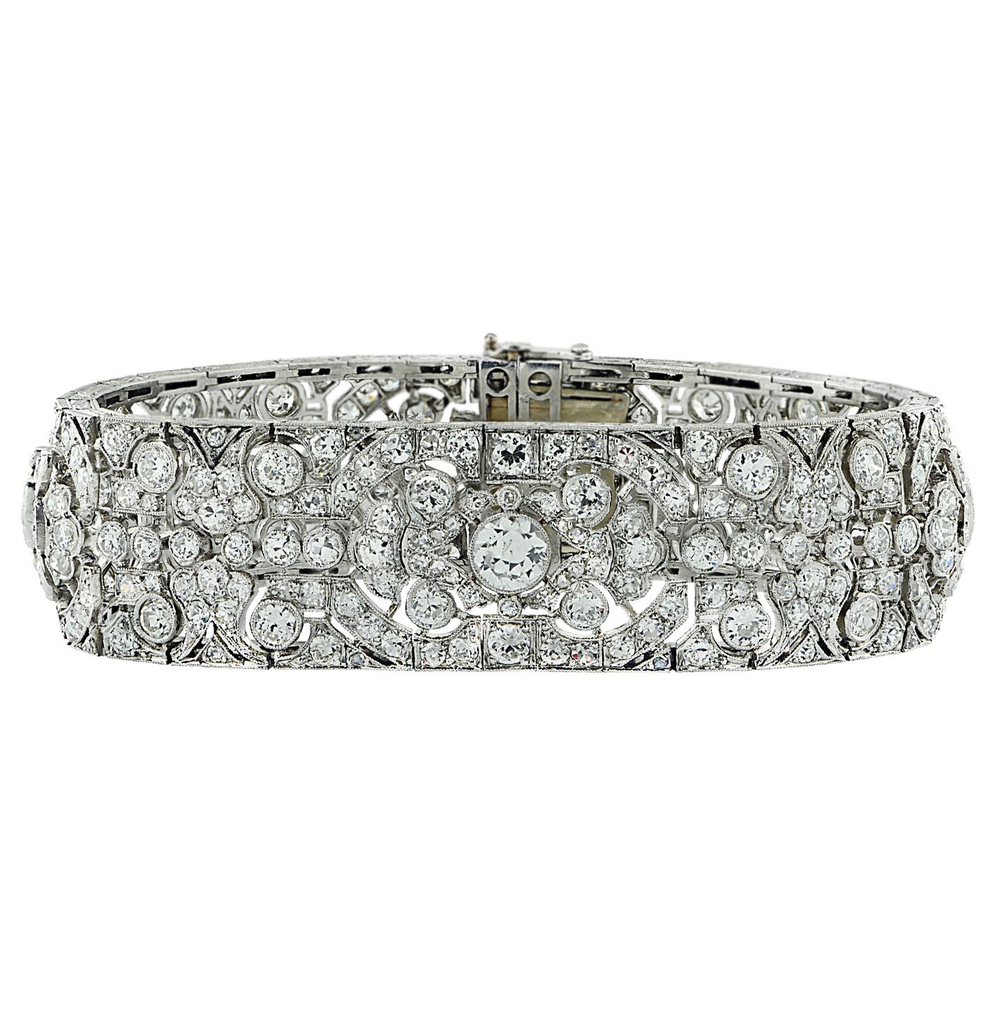 Art Deco 20.00 Carat Diamond Bracelet, circa 1920s In Good Condition For Sale In Miami, FL