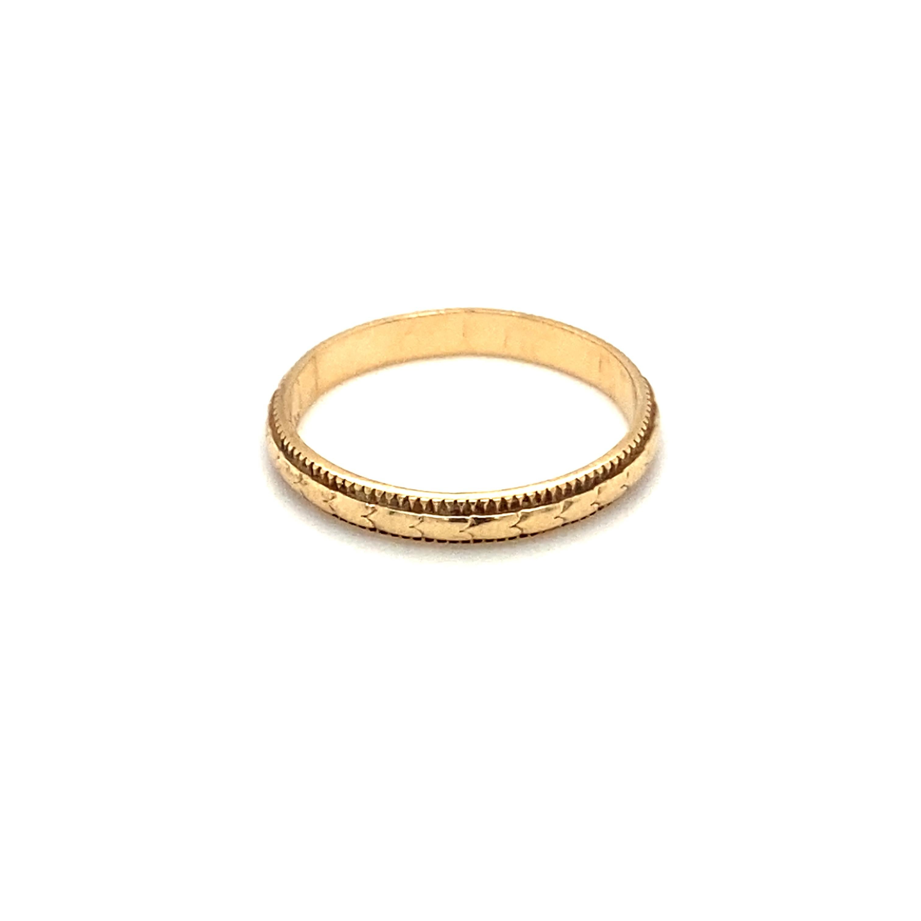 Women's or Men's Circa 1920s, Art Deco Etched Gold Band Ring in 14 Karat Yellow Gold