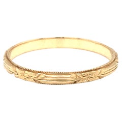 Circa 1920s Art Deco Floral Design Wedding Band in 14 Karat Yellow Gold