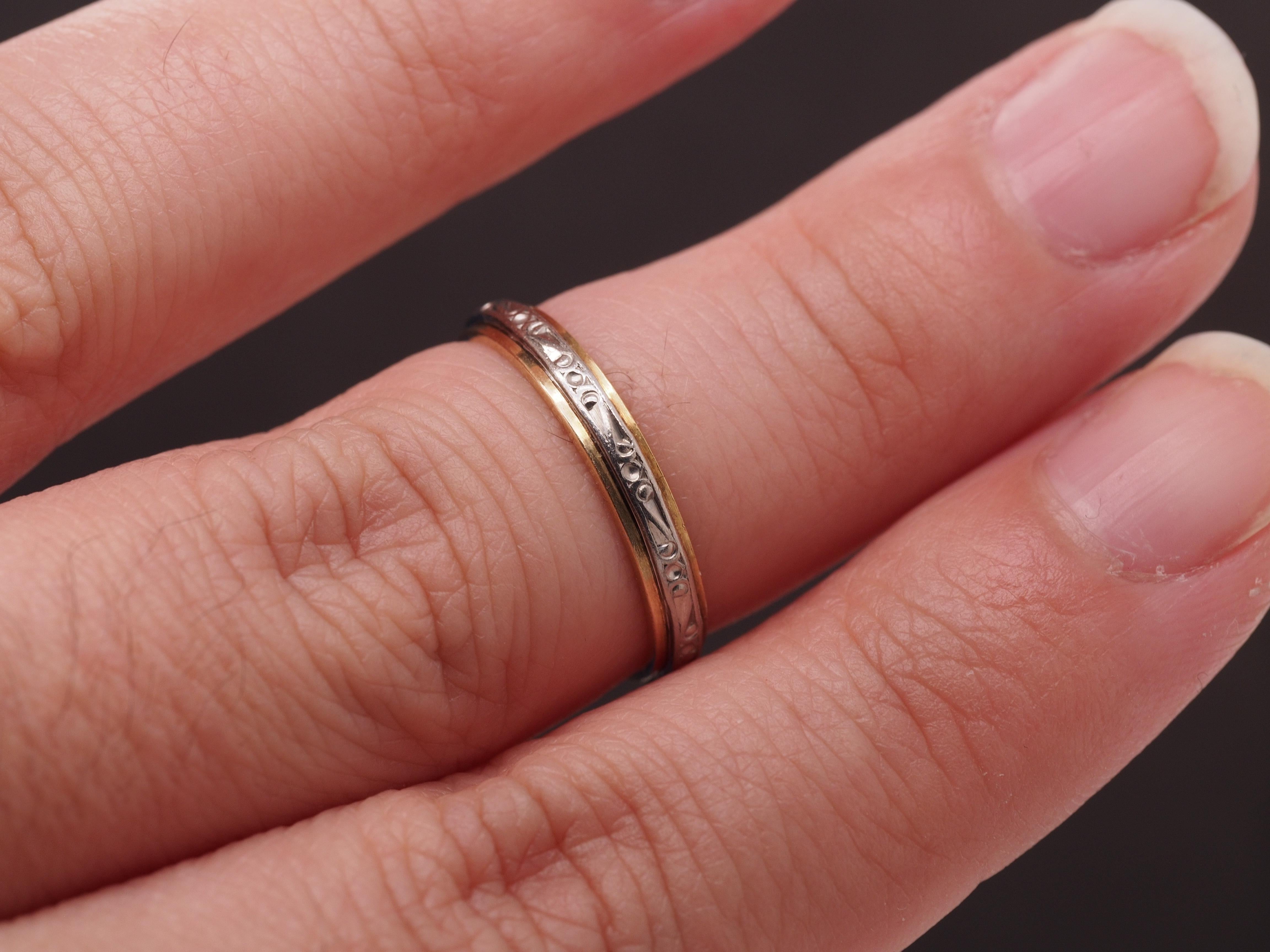 Circa 1920er Jahre Art Deco Palladium und 14K Gelbgold Ehering Damen