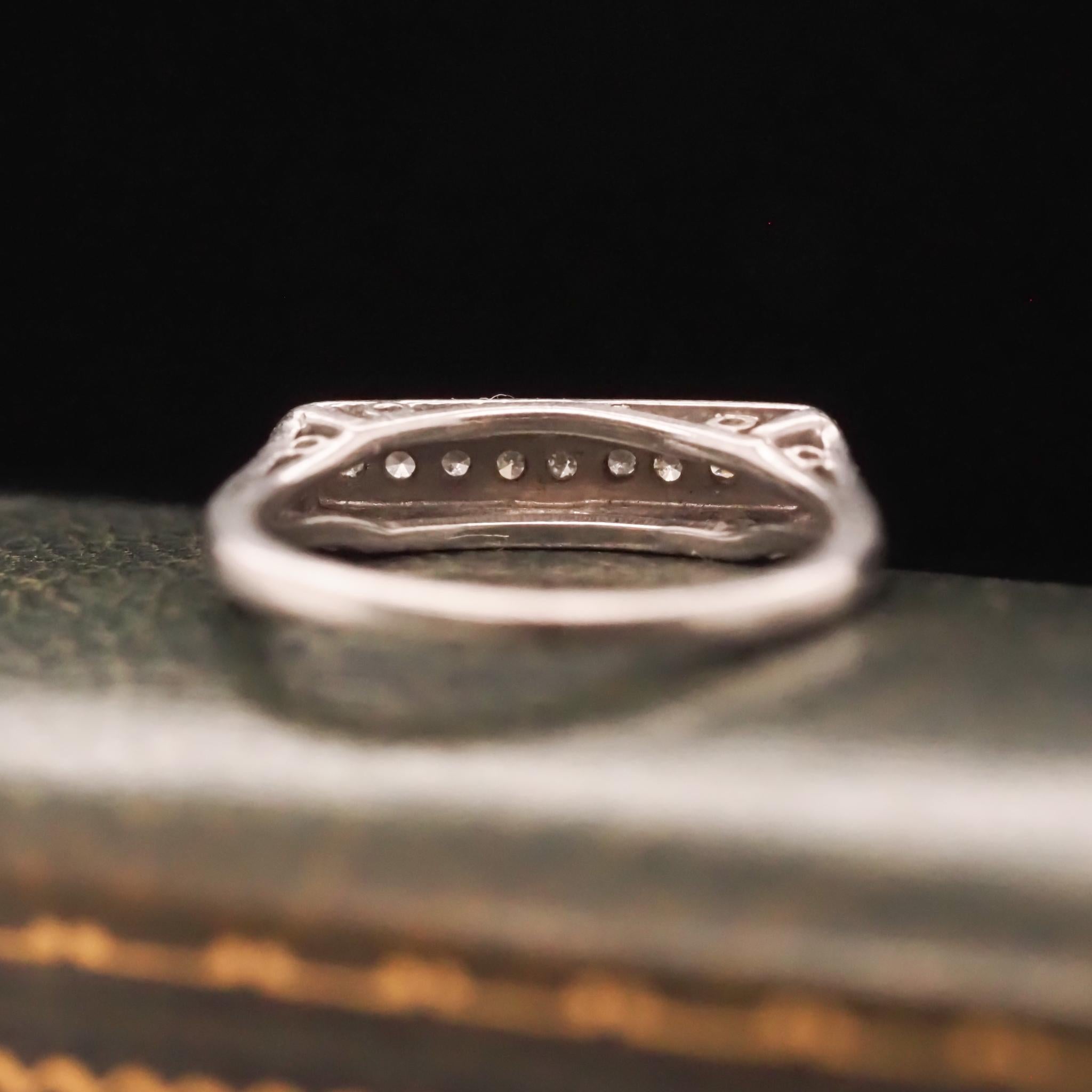 Fascia nuziale con diamante in palladio Art Deco degli anni '20 CIRCA In condizioni buone in vendita a Hicksville, NY