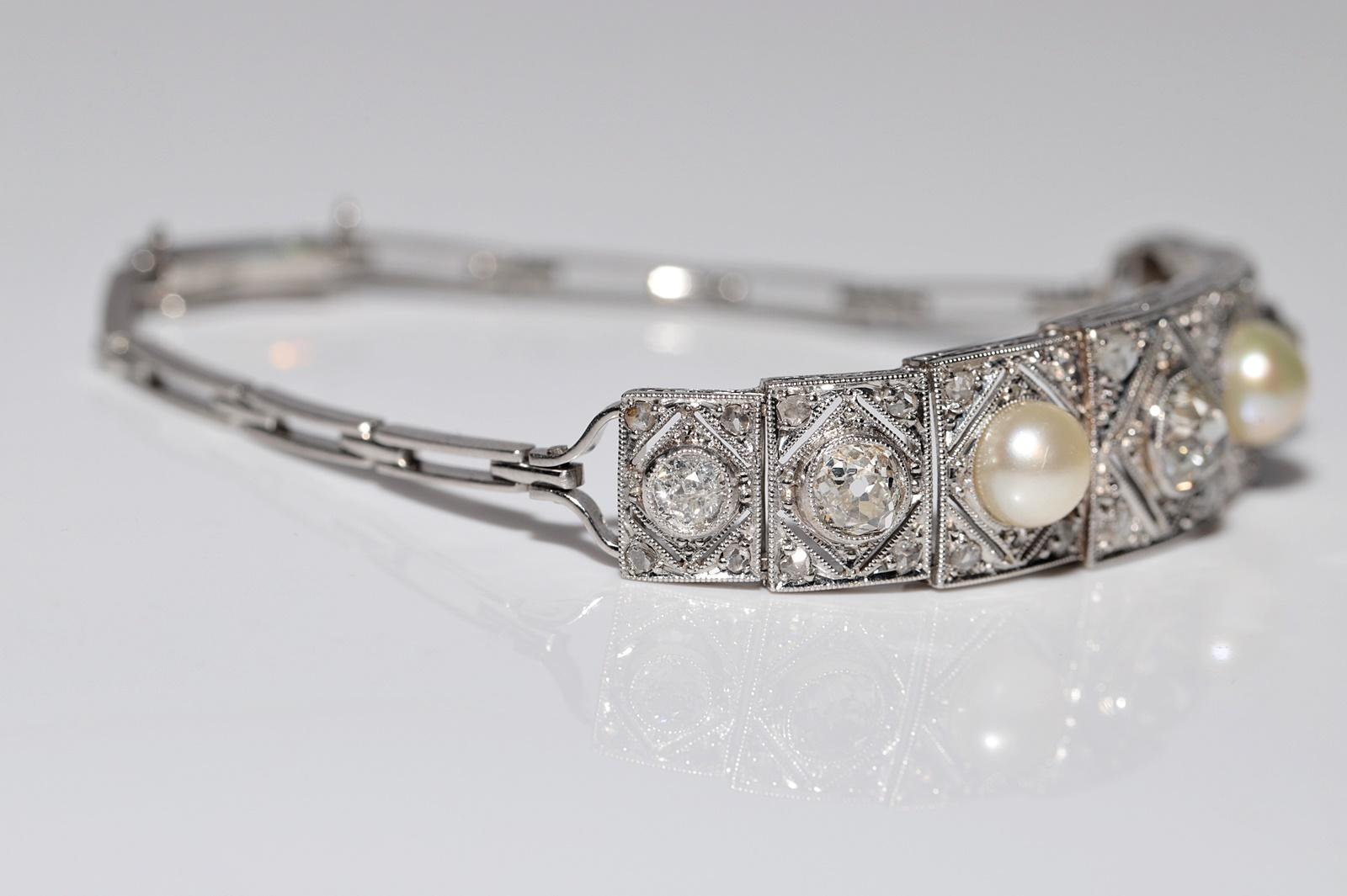 Circa 1920s Art Deco Platinum  Natural Old Cut Diamond And Pearl Bracelet For Sale 3
