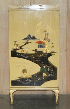 CIRCA 1920's CHINESE CHINOISERIE HAND PAINTED WARDROBE LINEN PRESS PART OF SUITE