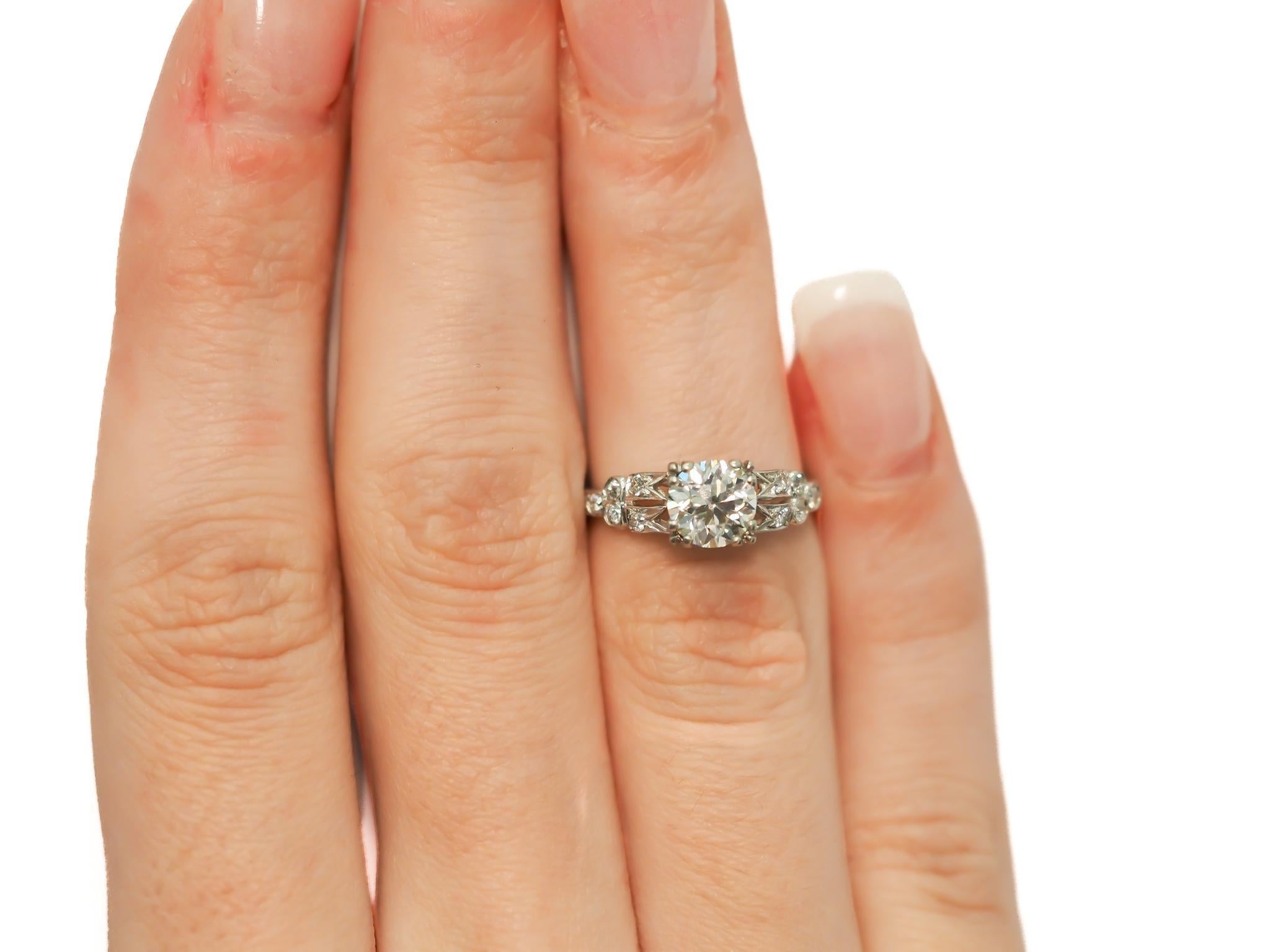 Circa 1920s GIA 1.00ct Old European Brilliant Diamond Engagement Ring (bague de fiançailles à diamant brillant européen) en vente 3