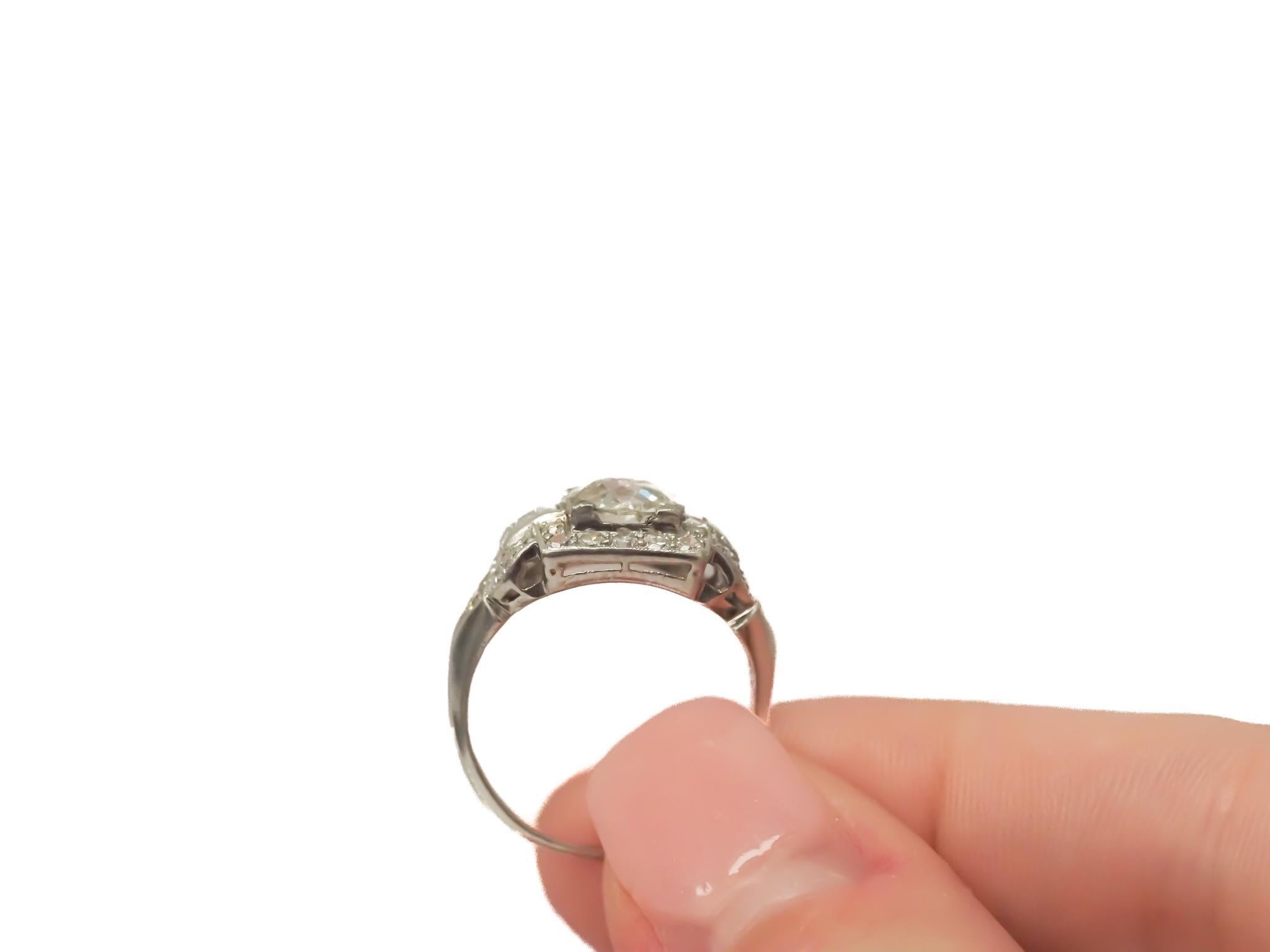 Circa 1920s GIA 1.46ct Old European Diamond Platinum Engagement Ring For Sale 3
