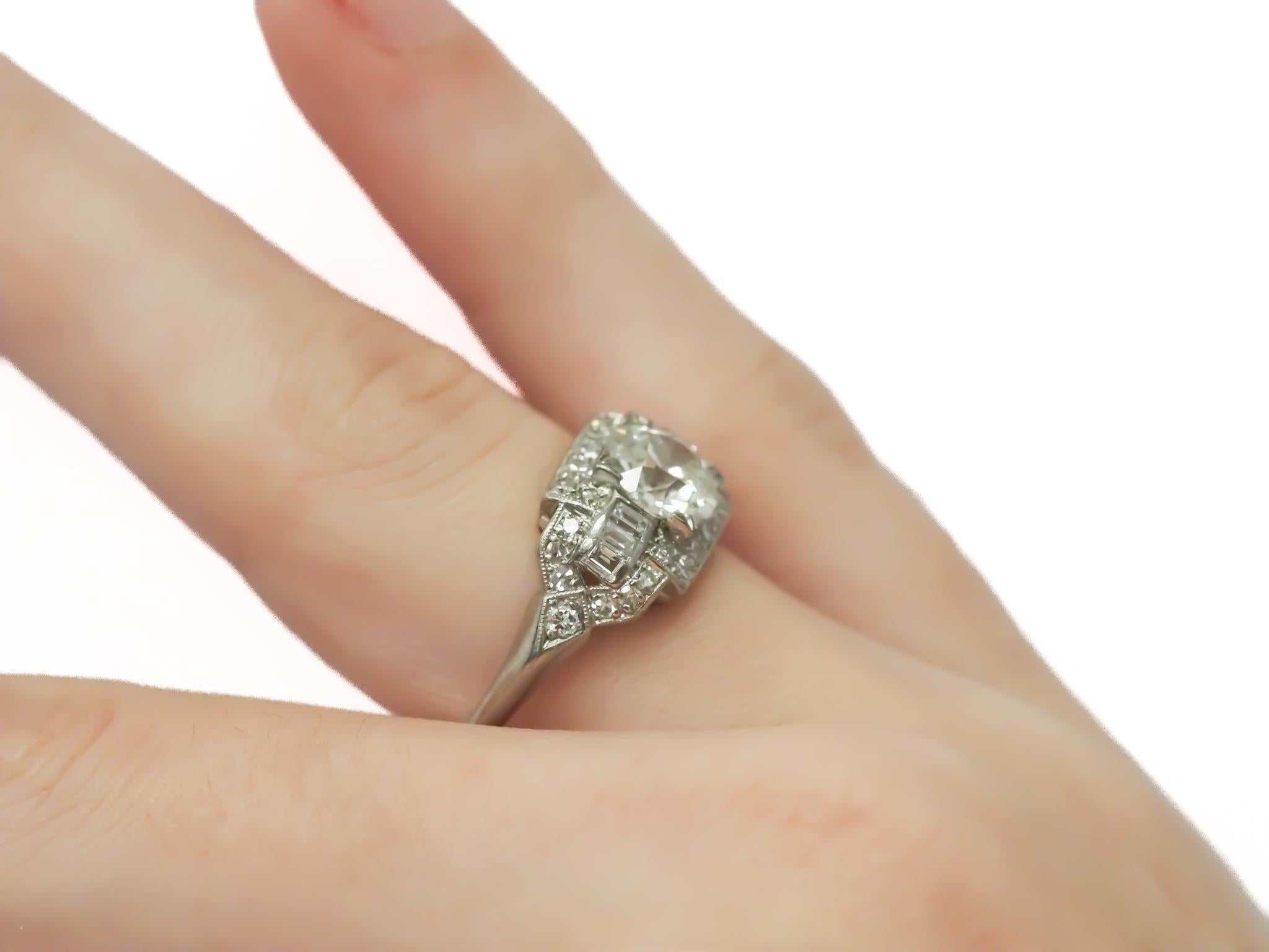 Circa 1920s GIA 1.46ct Old European Diamond Platinum Engagement Ring For Sale 4