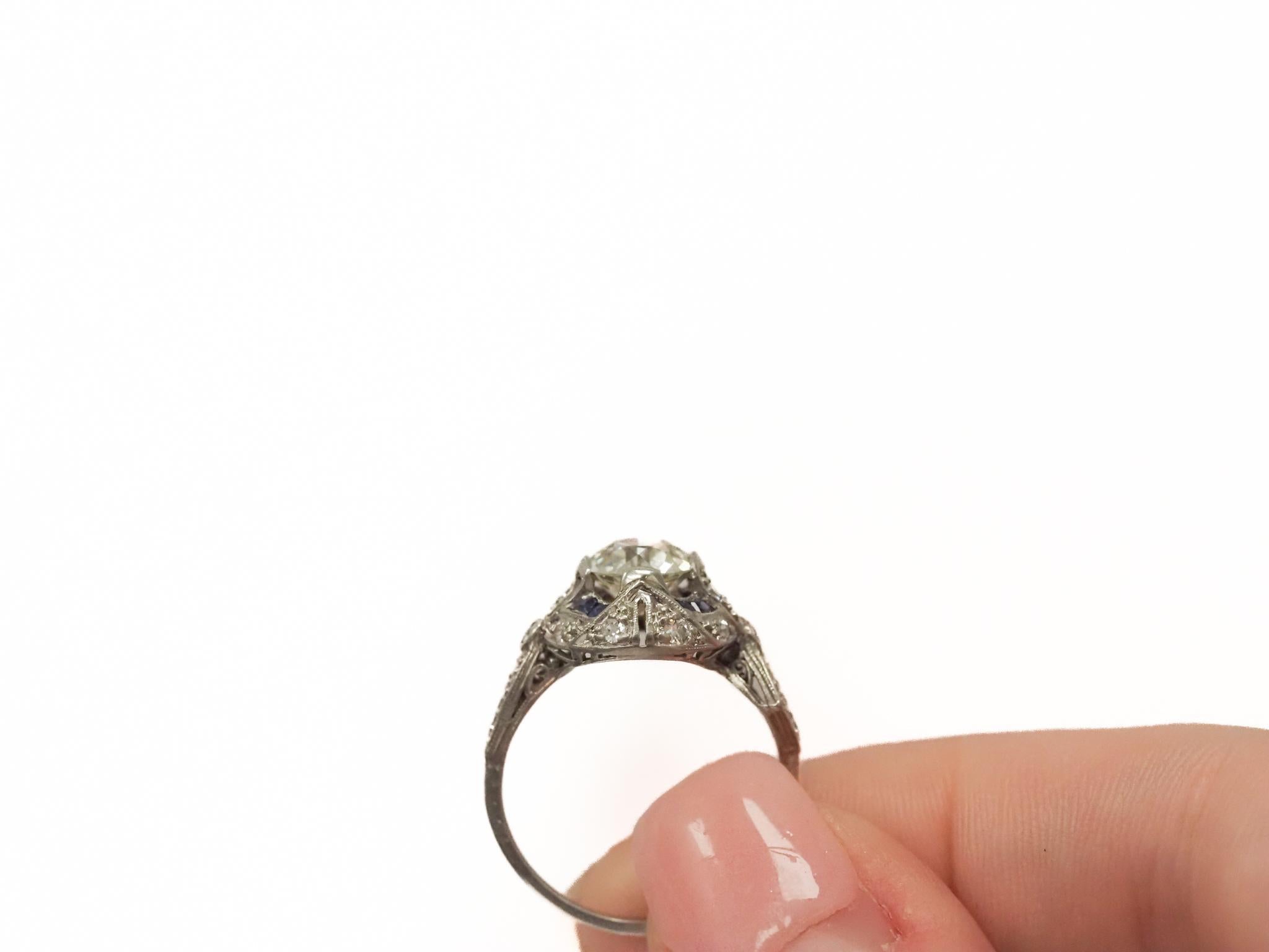 Women's Circa 1920s GIA 1.54ct Old European Diamond Platinum Engagement Ring For Sale